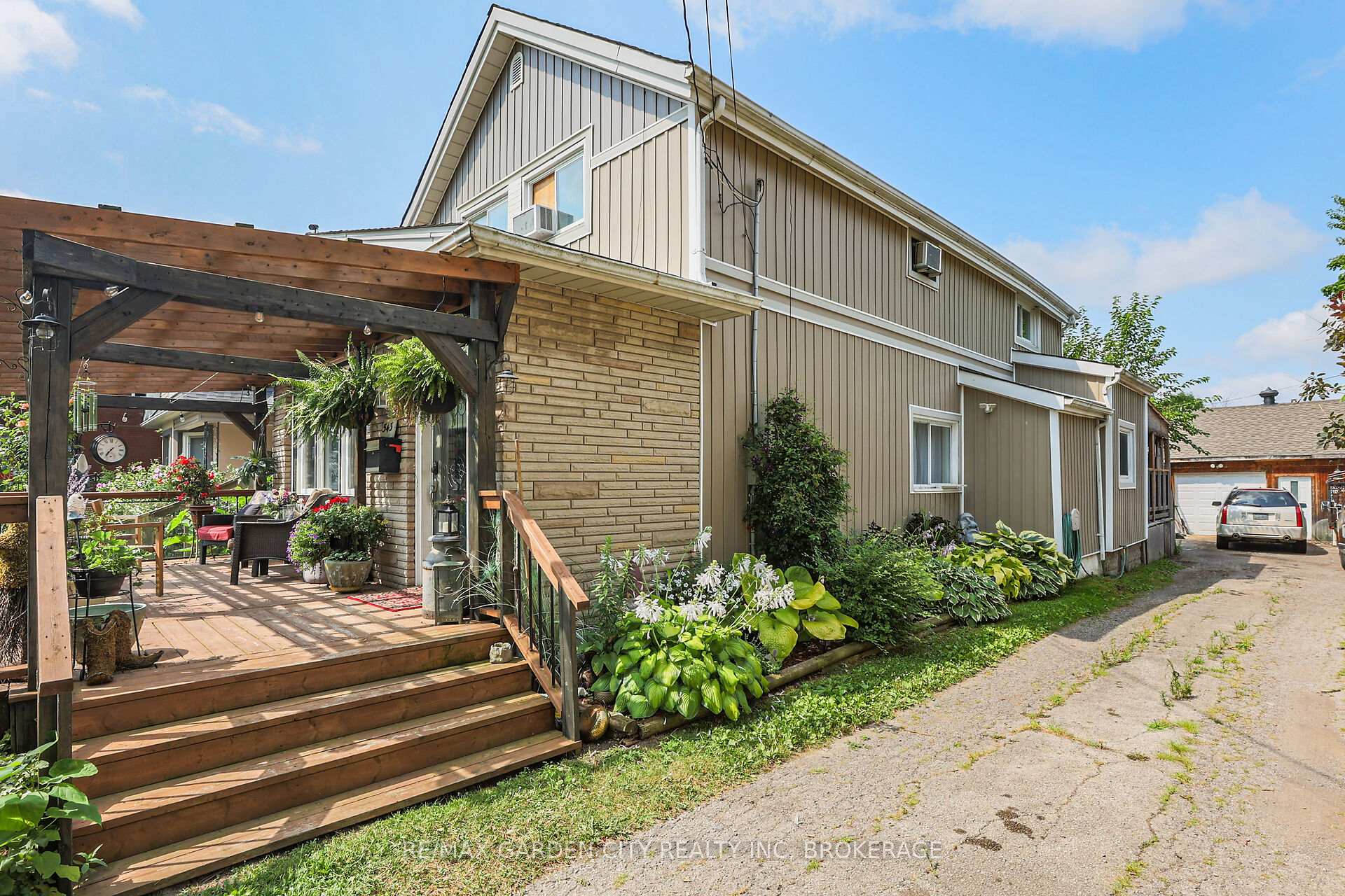 Photo 4 of 543 King Street, Welland, Lincoln/Crowland — HOMEH