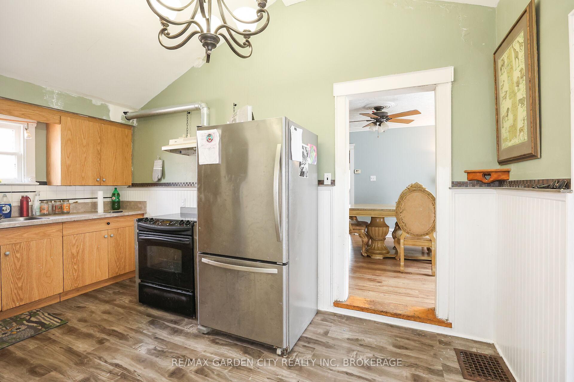 Photo 13 of 539 King Street, Welland, Lincoln/Crowland — HOMEH