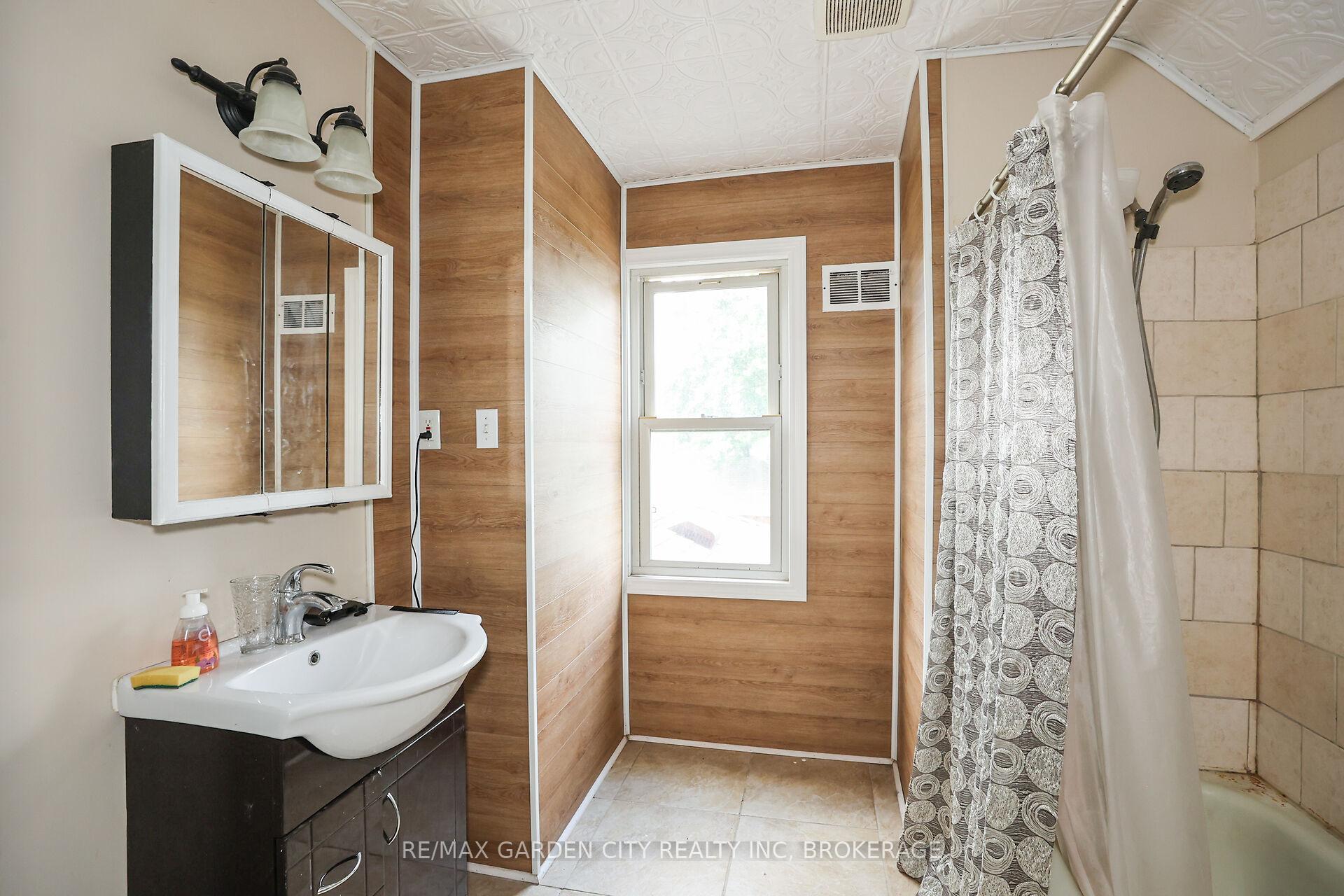 Photo 22 of 539 King Street, Welland, Lincoln/Crowland — HOMEH