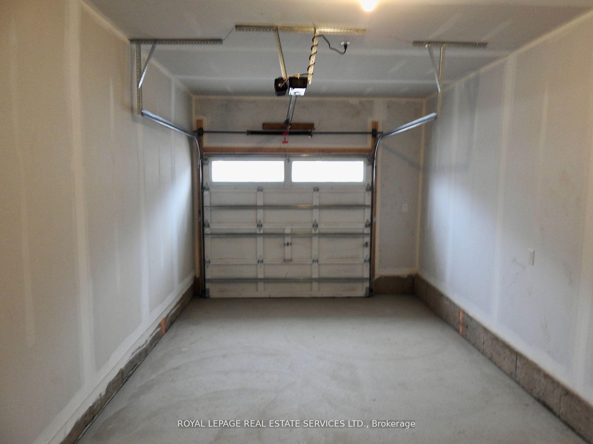 Photo 29 of 23 Admiral Road E, Welland, Hwy 406/Welland — HOMEH
