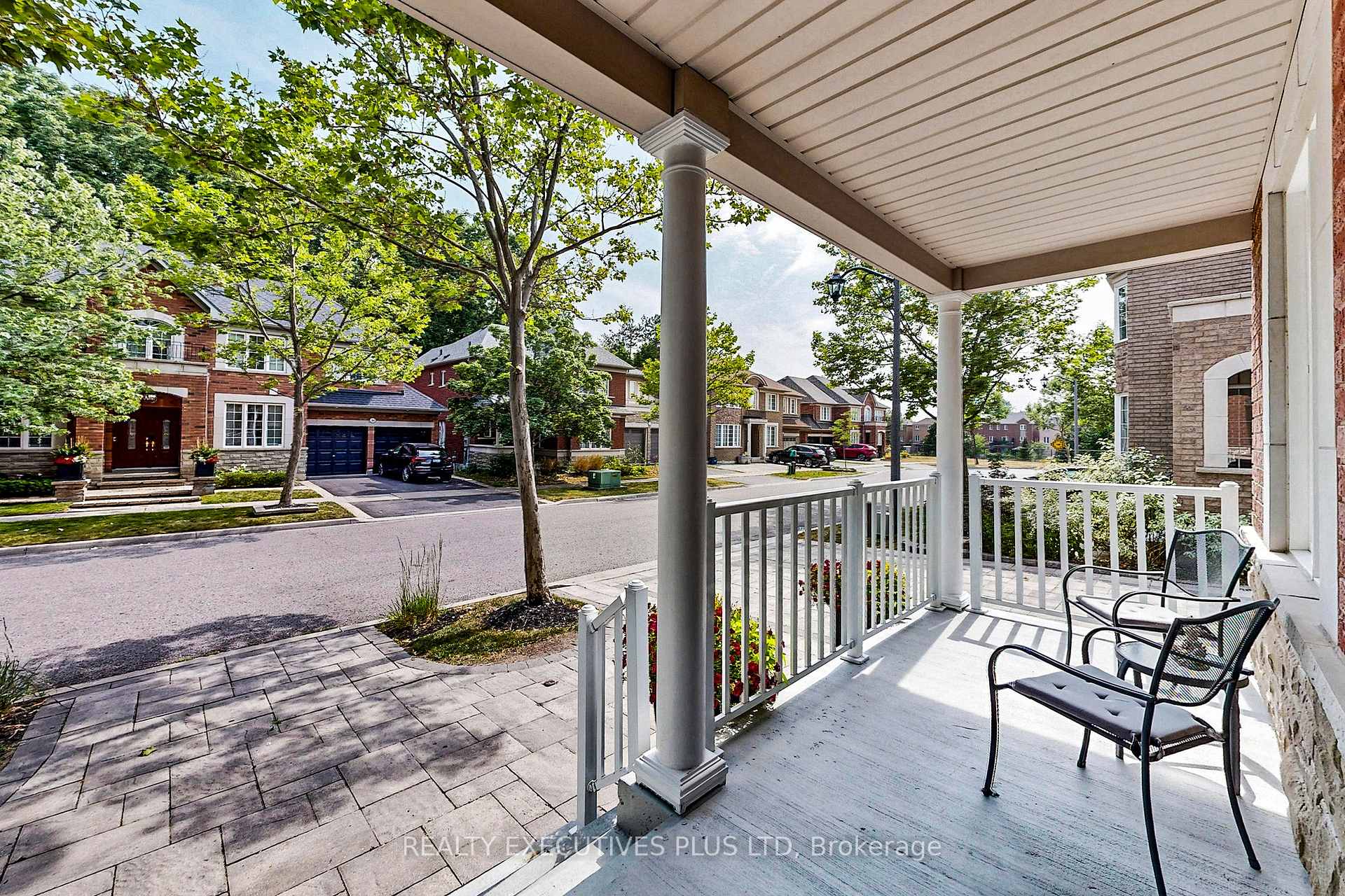 Photo 4 of 29 Weston Crescent, Ajax, Northwest Ajax — HOMEH