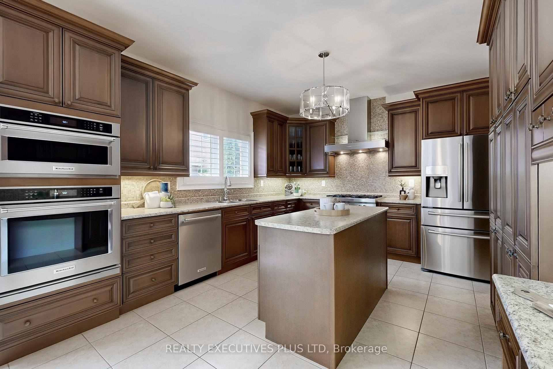 Photo 8 of 29 Weston Crescent, Ajax, Northwest Ajax — HOMEH
