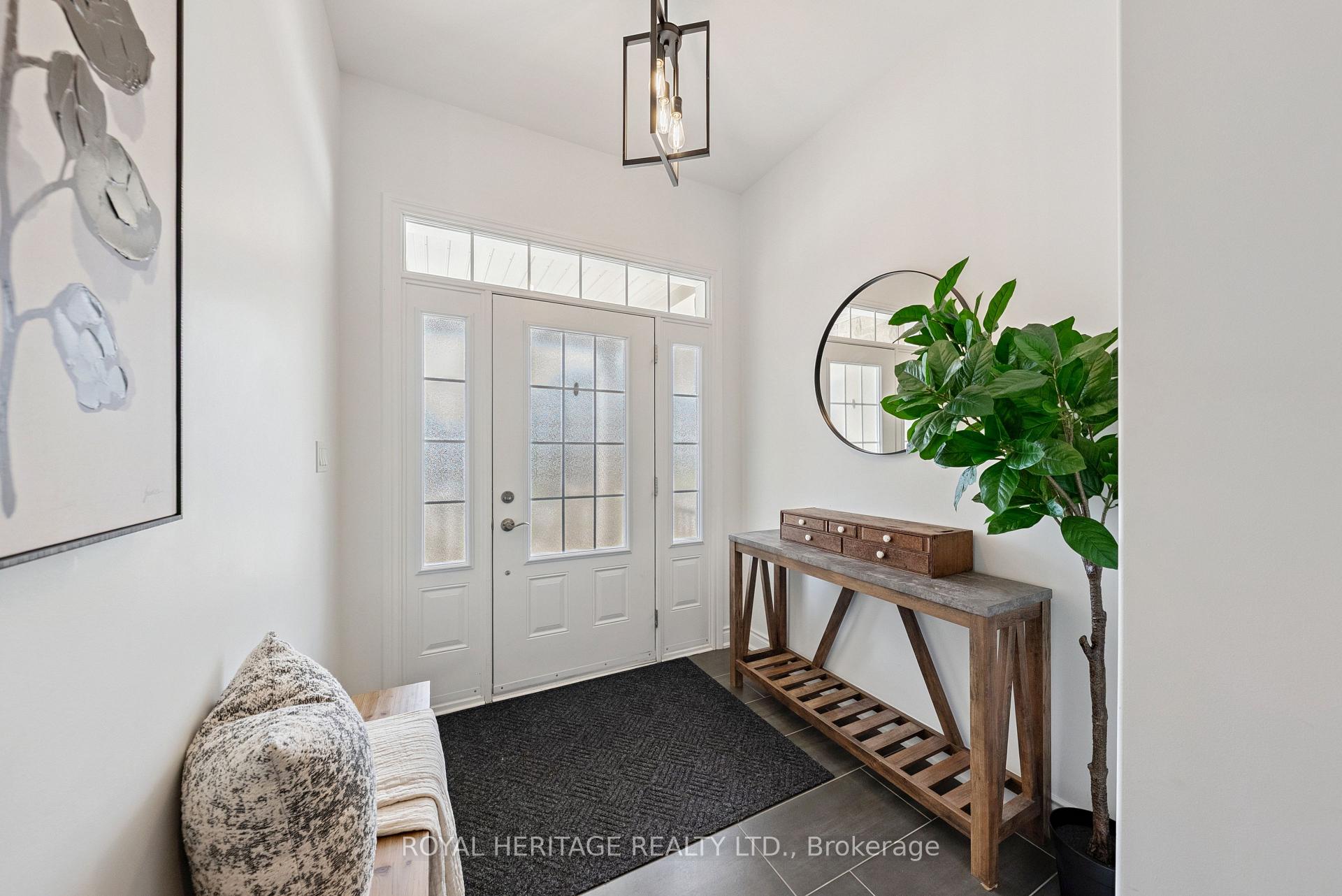 Photo 3 of 49 St Augustine Drive, Whitby, Brooklin — HOMEH