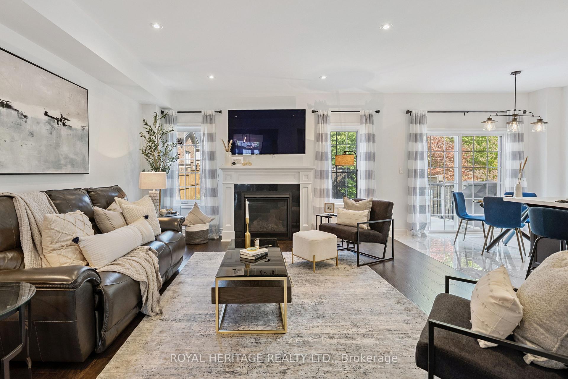Photo 9 of 49 St Augustine Drive, Whitby, Brooklin — HOMEH