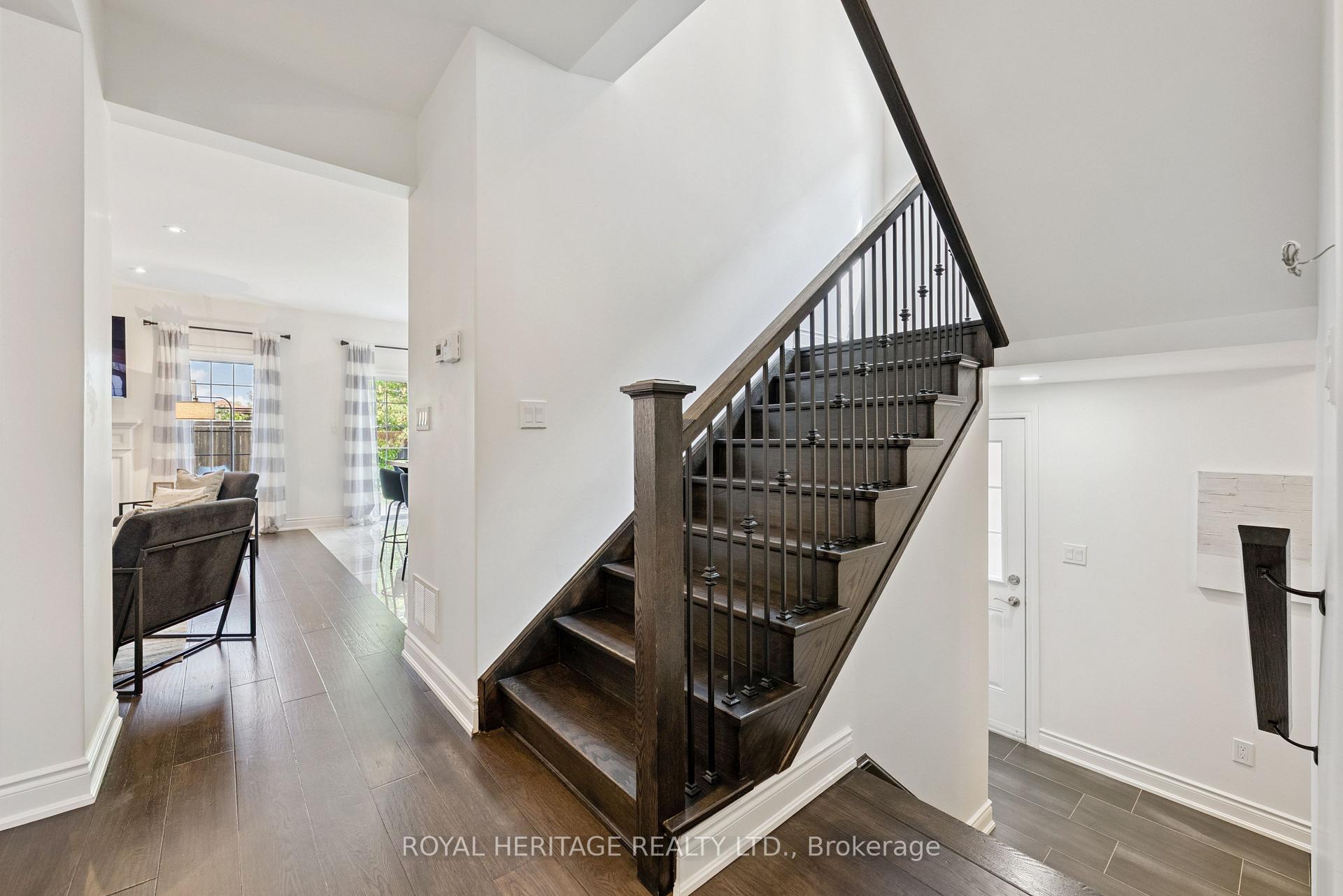 Photo 21 of 49 St Augustine Drive, Whitby, Brooklin — HOMEH