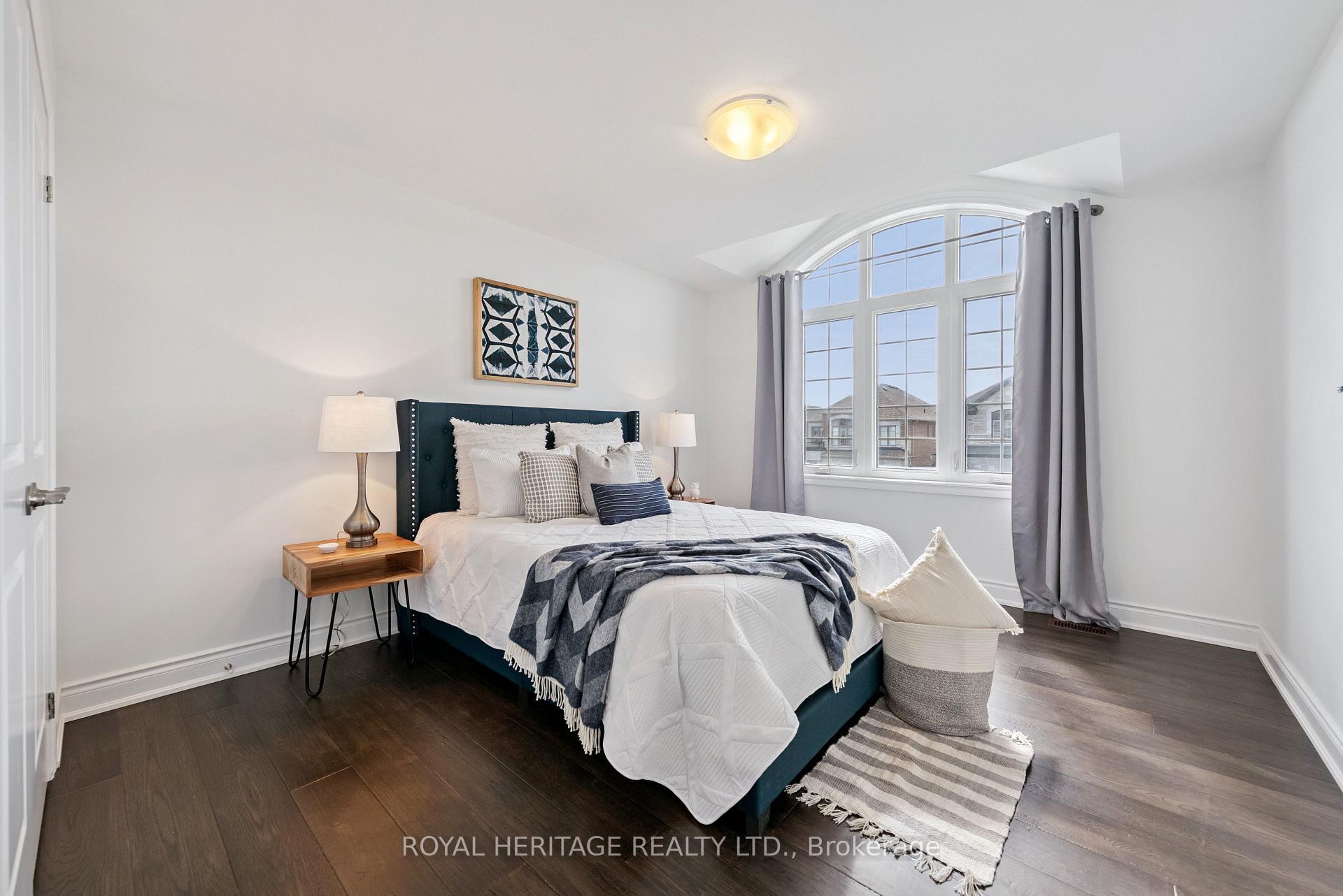 Photo 33 of 49 St Augustine Drive, Whitby, Brooklin — HOMEH