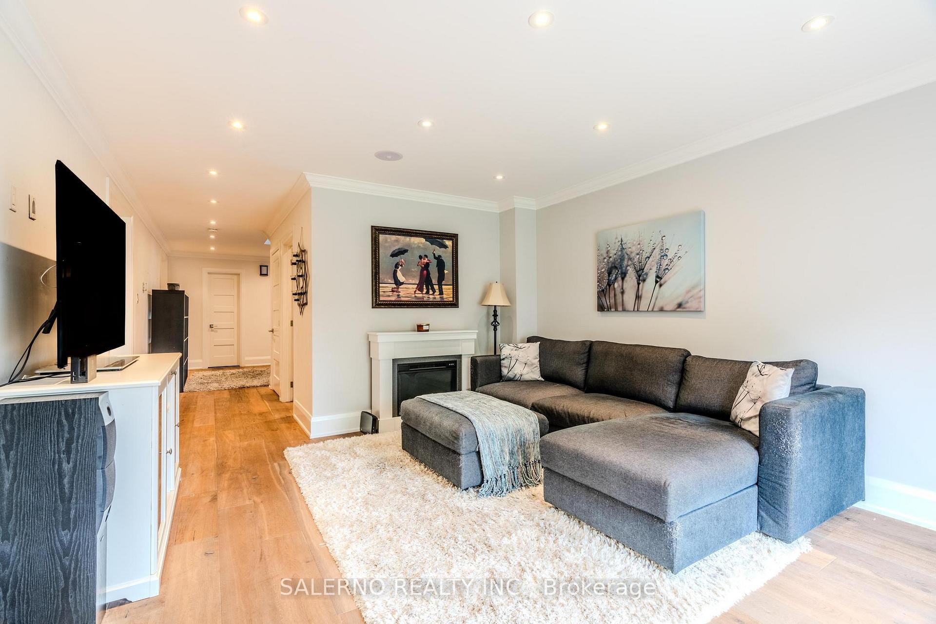 Photo 15 of 112 Oliver Lane, Vaughan, Maple — HOMEH