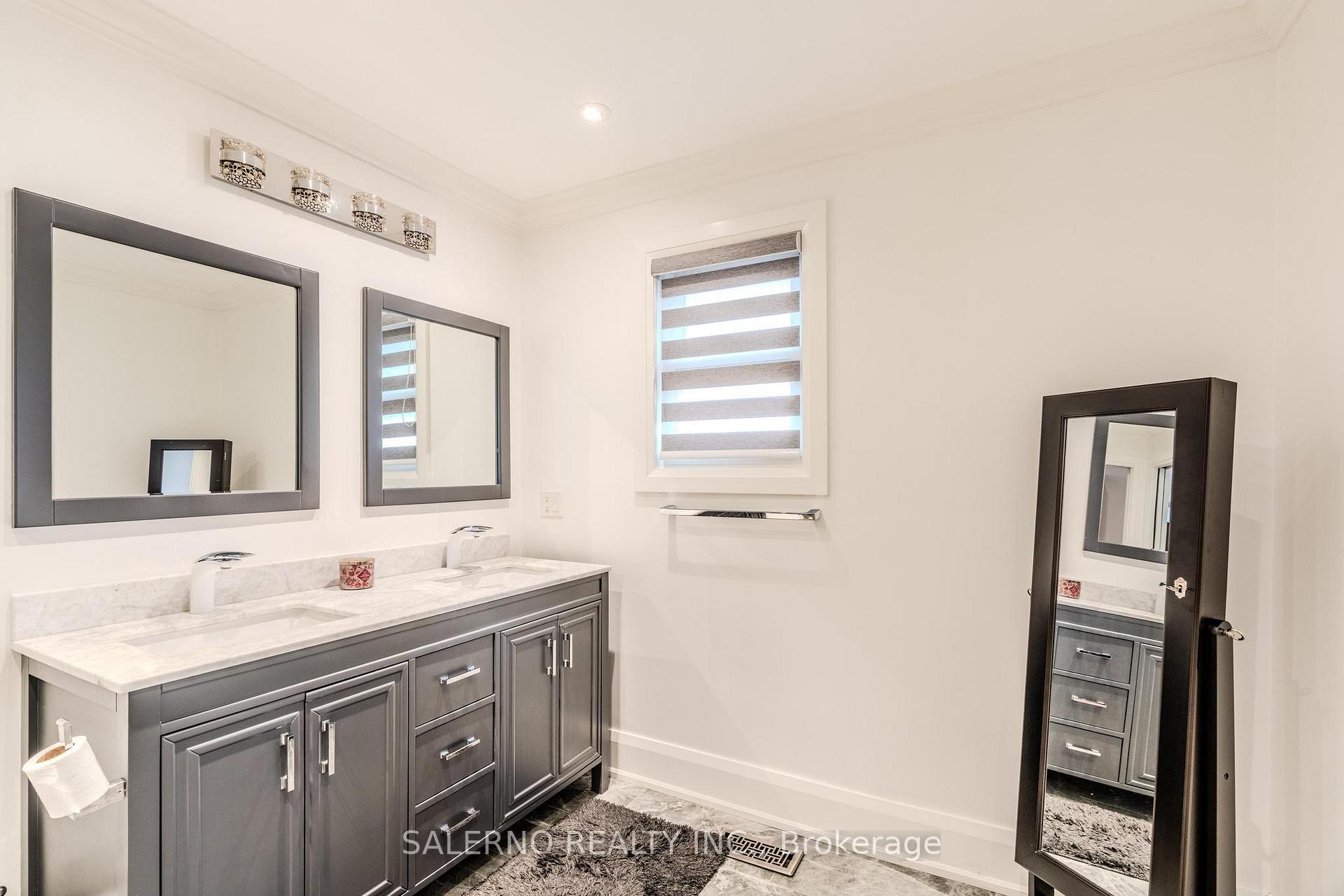 Photo 23 of 112 Oliver Lane, Vaughan, Maple — HOMEH