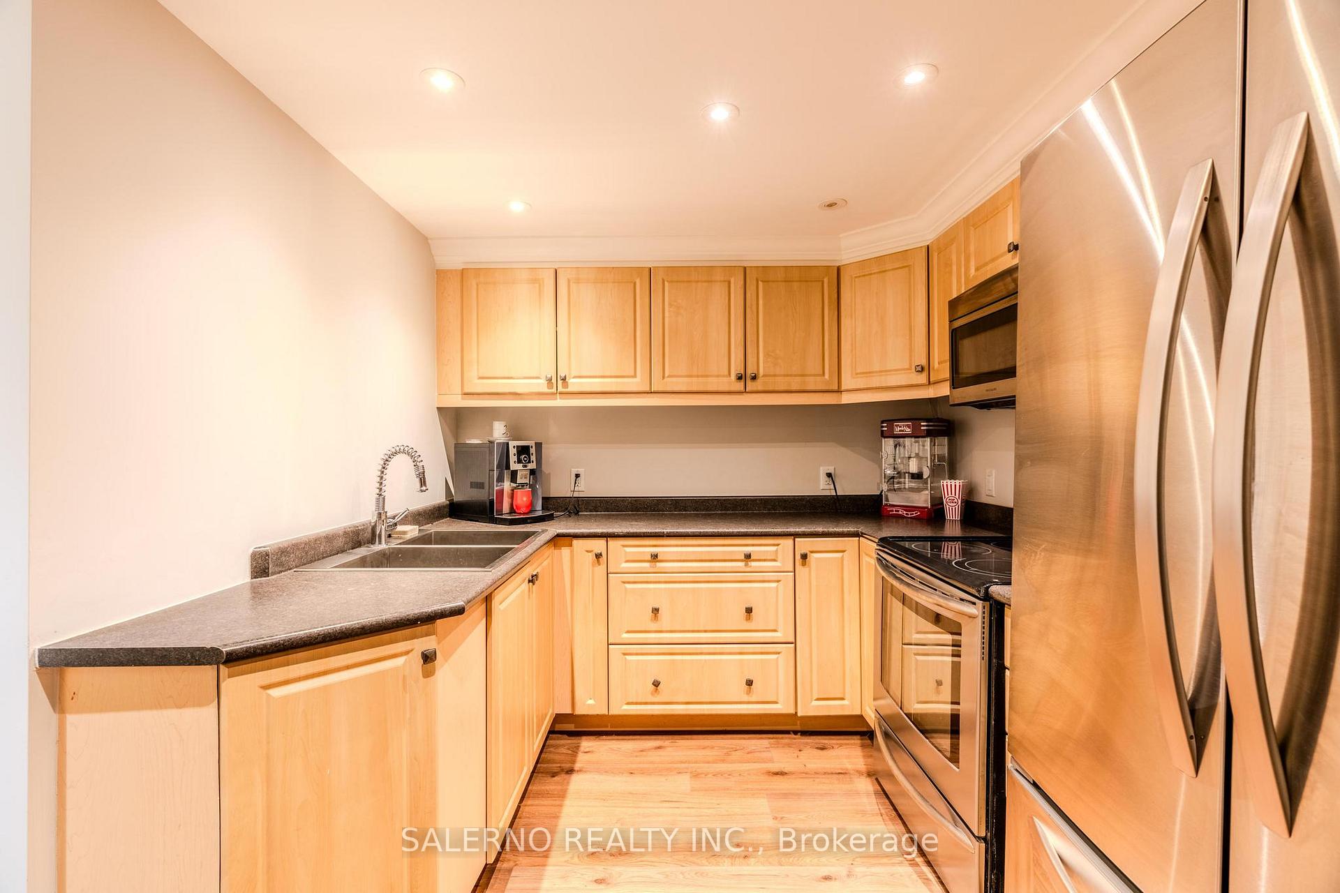 Photo 33 of 112 Oliver Lane, Vaughan, Maple — HOMEH