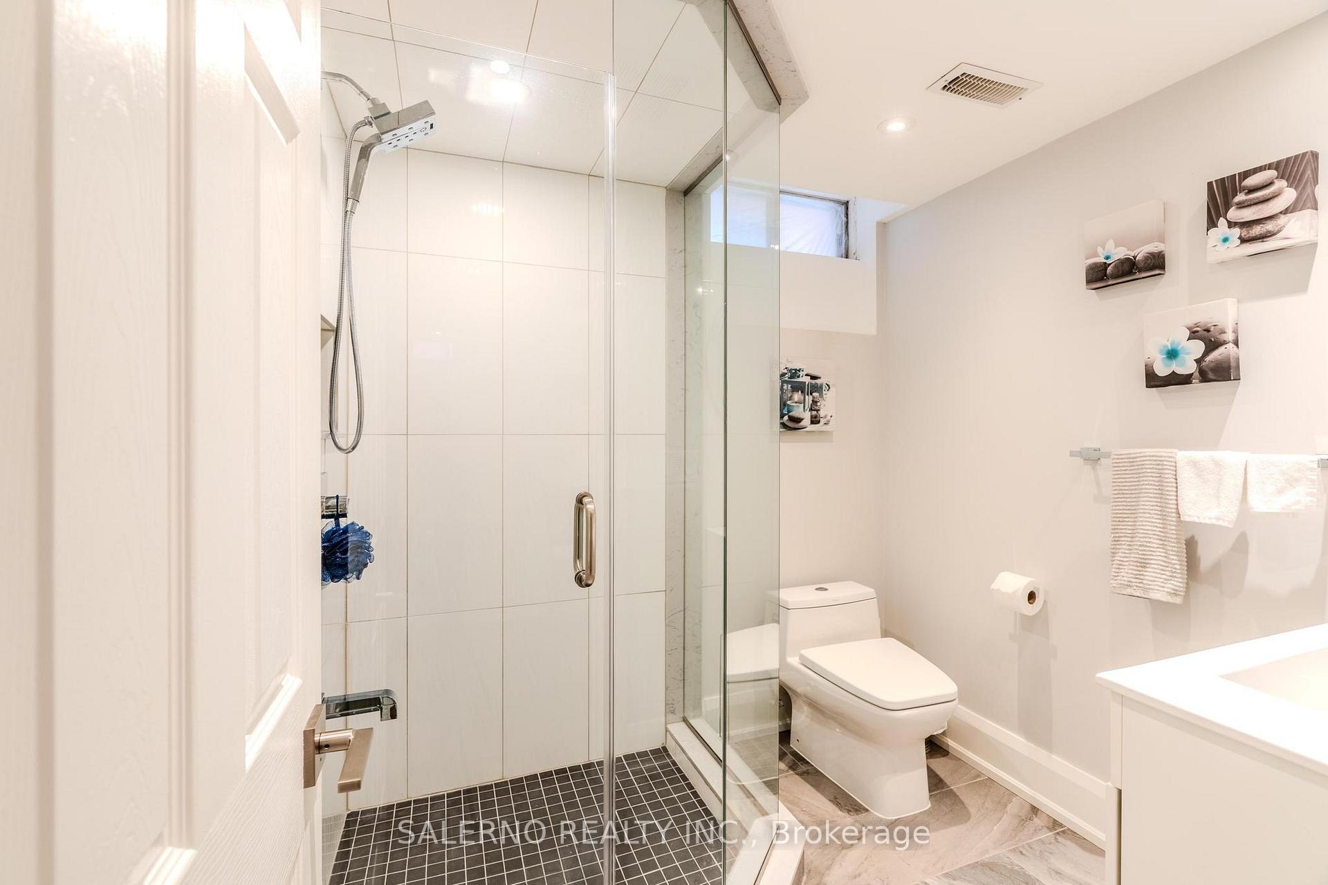 Photo 38 of 112 Oliver Lane, Vaughan, Maple — HOMEH