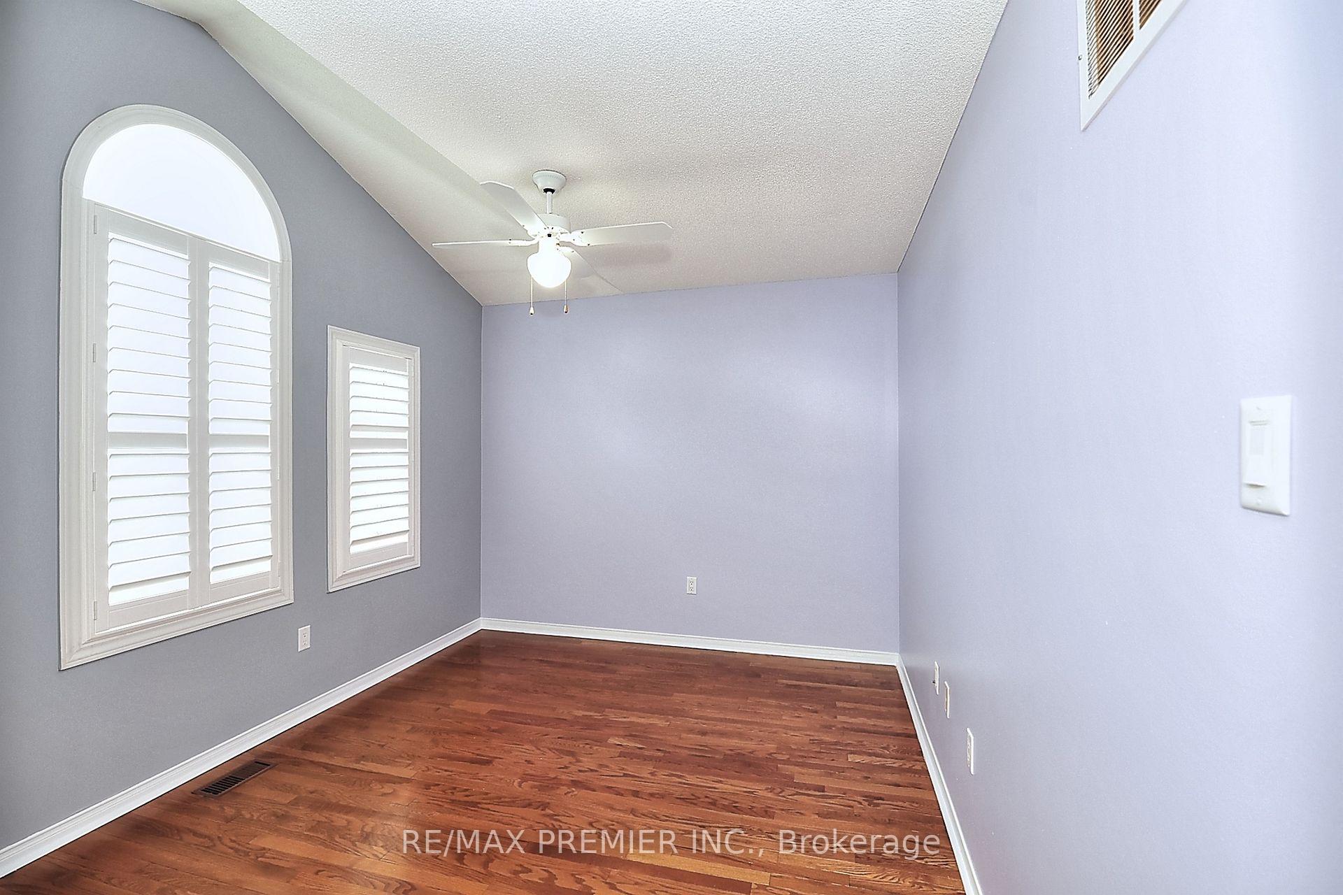 Photo 14 of 85 Kirkbride Crescent, Vaughan, Maple — HOMEH