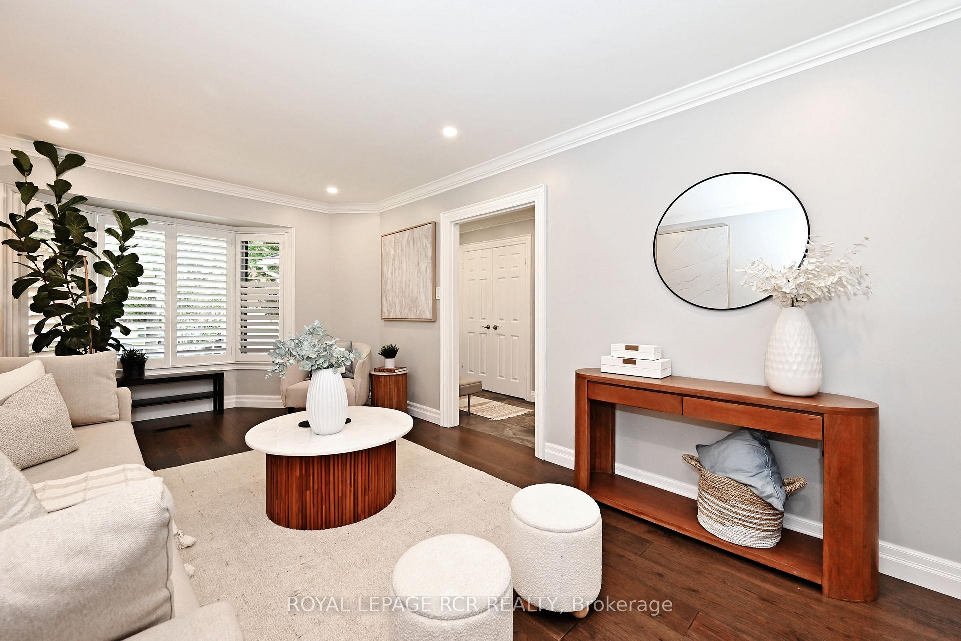 Photo 9 of 24 Murdock Avenue, Aurora, Aurora Heights — HOMEH