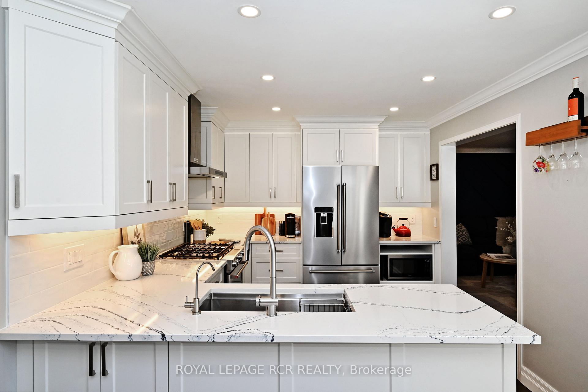 Photo 16 of 24 Murdock Avenue, Aurora, Aurora Heights — HOMEH