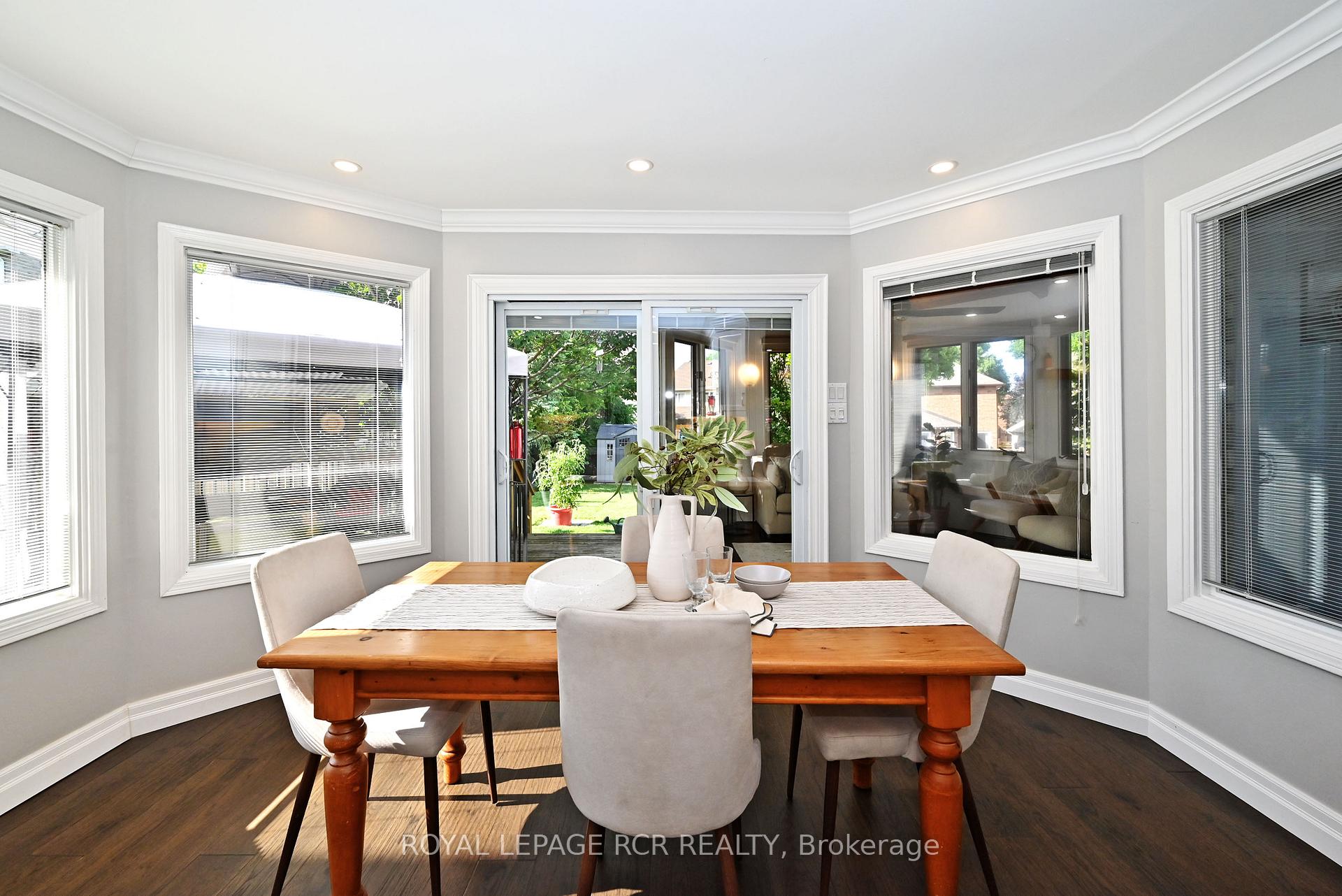 Photo 15 of 24 Murdock Avenue, Aurora, Aurora Heights — HOMEH