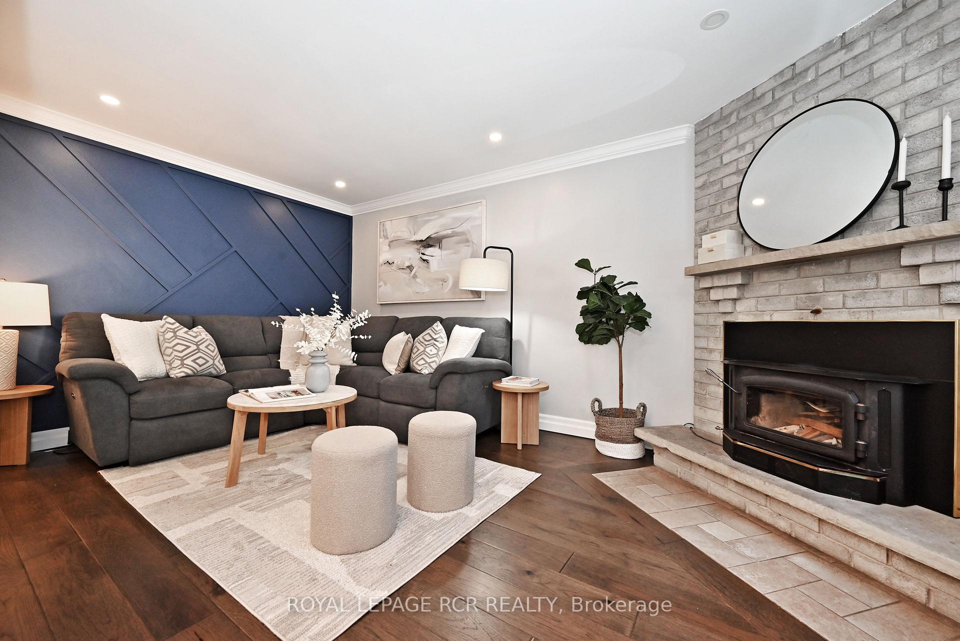 Photo 24 of 24 Murdock Avenue, Aurora, Aurora Heights — HOMEH