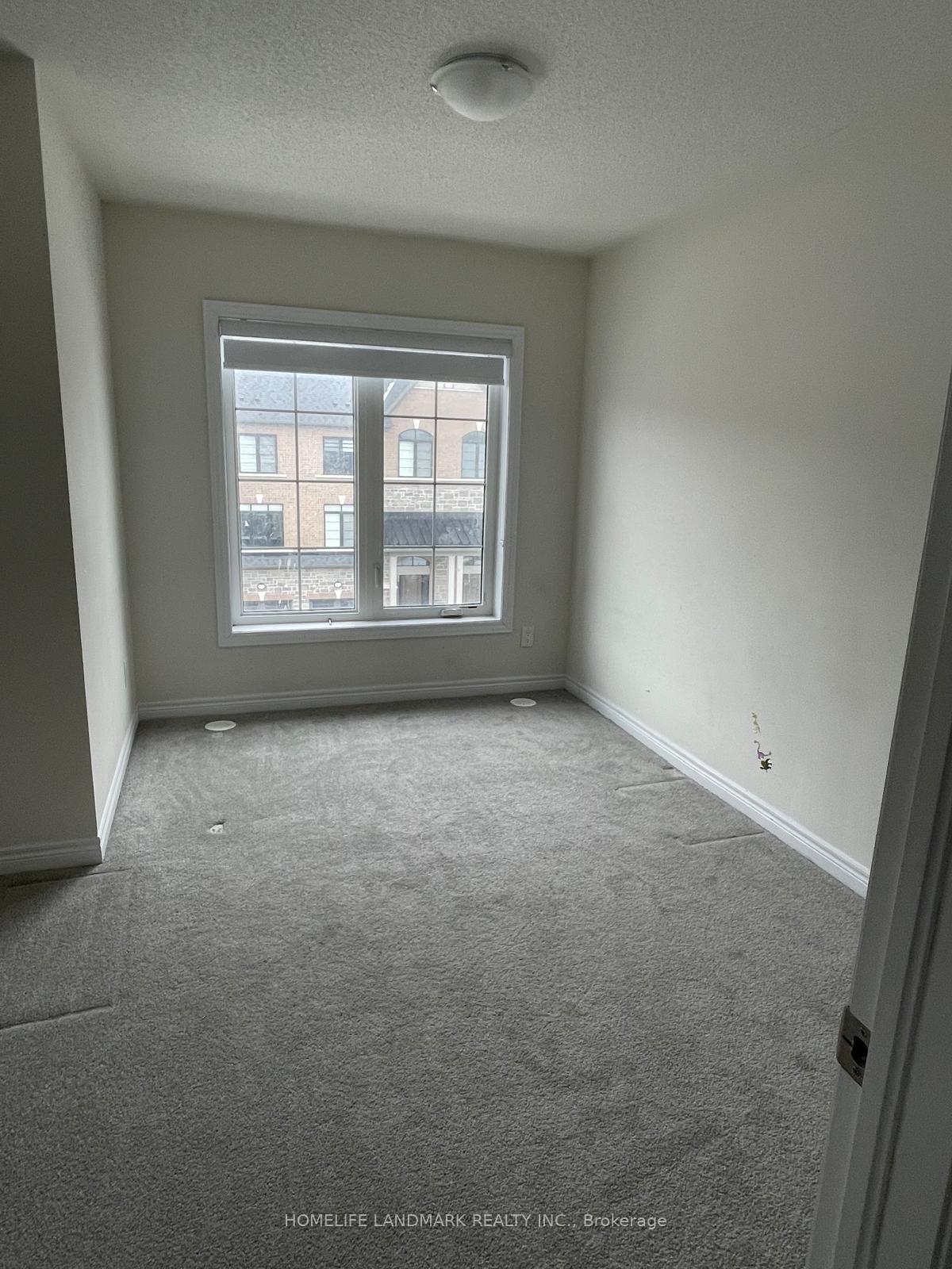 Photo 11 of 18 Morrison Crescent, Whitby, Rural Whitby — HOMEH