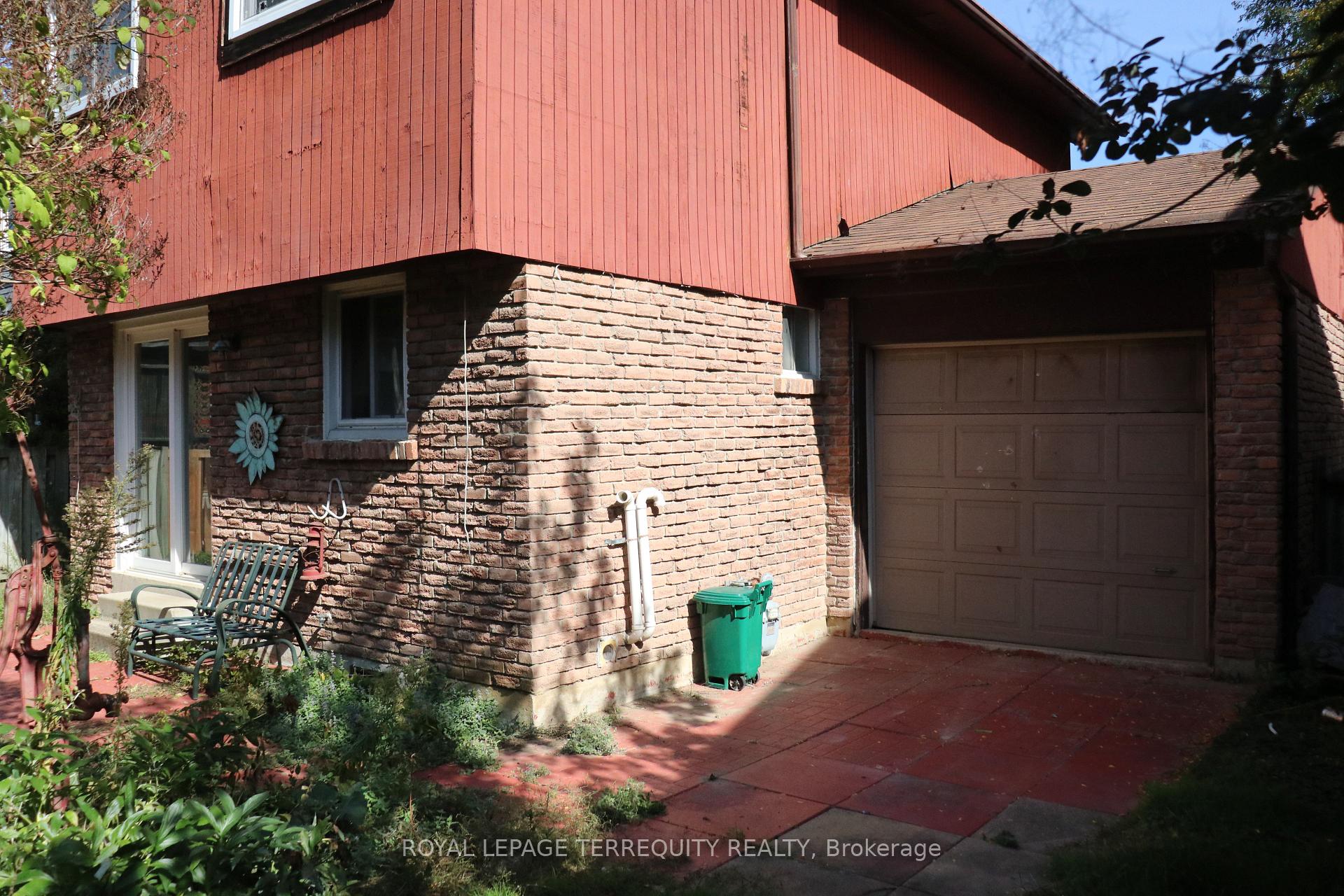 Photo 34 of 34 Ivanic Court, Whitby, Pringle Creek — HOMEH