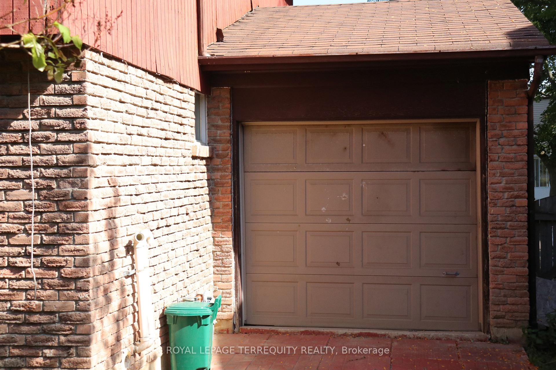 Photo 35 of 34 Ivanic Court, Whitby, Pringle Creek — HOMEH
