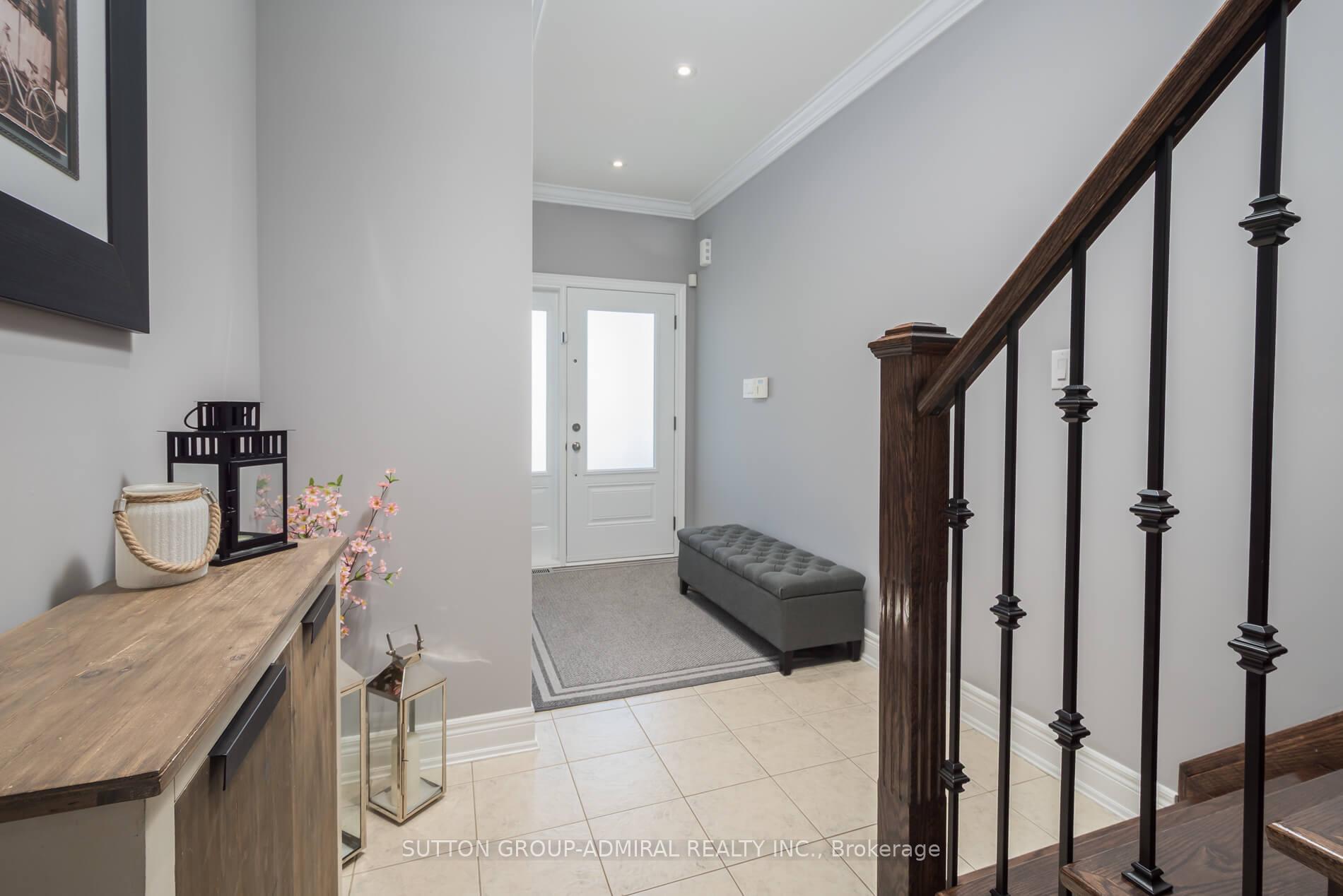 Photo 5 of 227 Canada Drive, Vaughan, Vellore Village — HOMEH