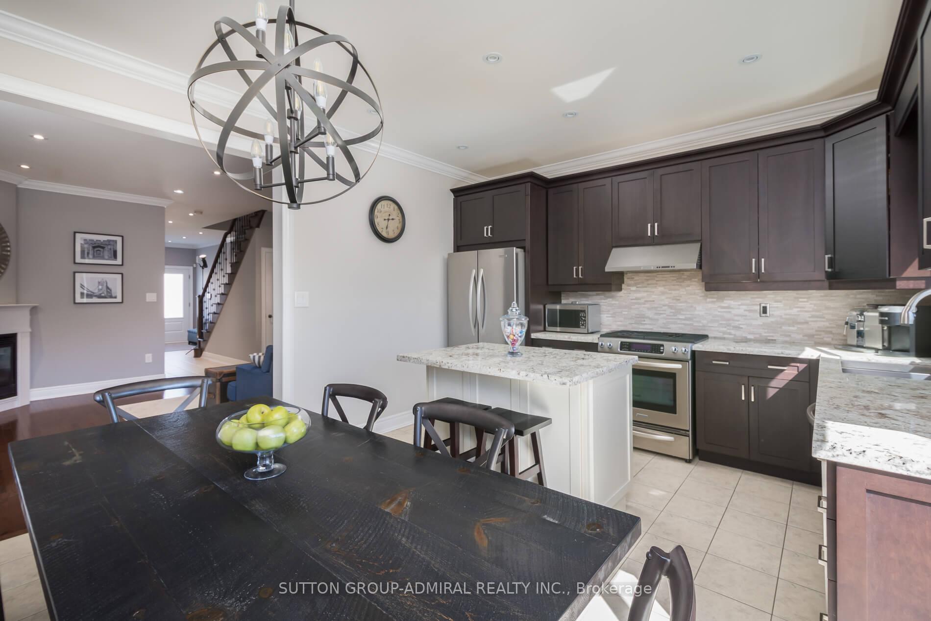 Photo 11 of 227 Canada Drive, Vaughan, Vellore Village — HOMEH