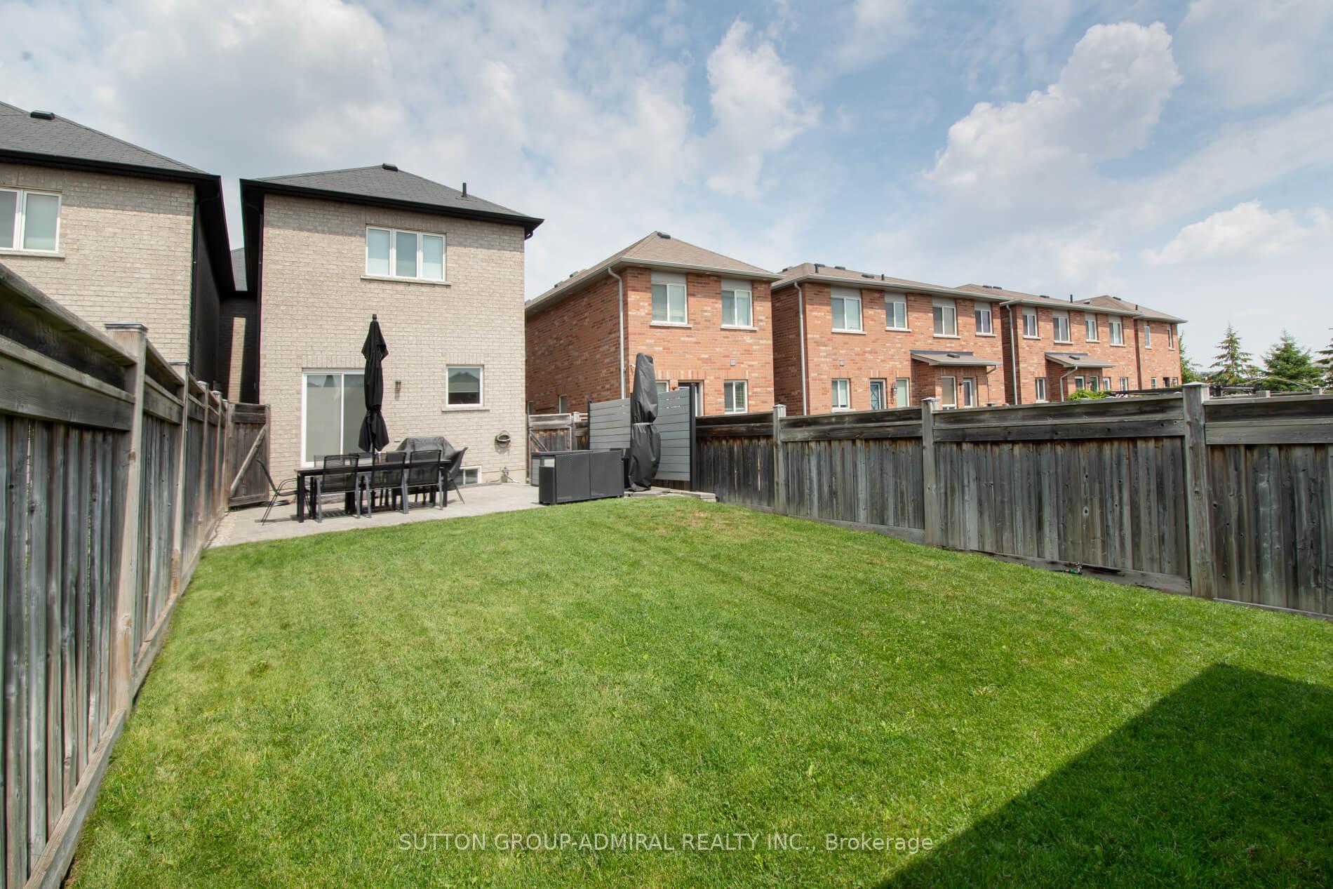 Photo 32 of 227 Canada Drive, Vaughan, Vellore Village — HOMEH