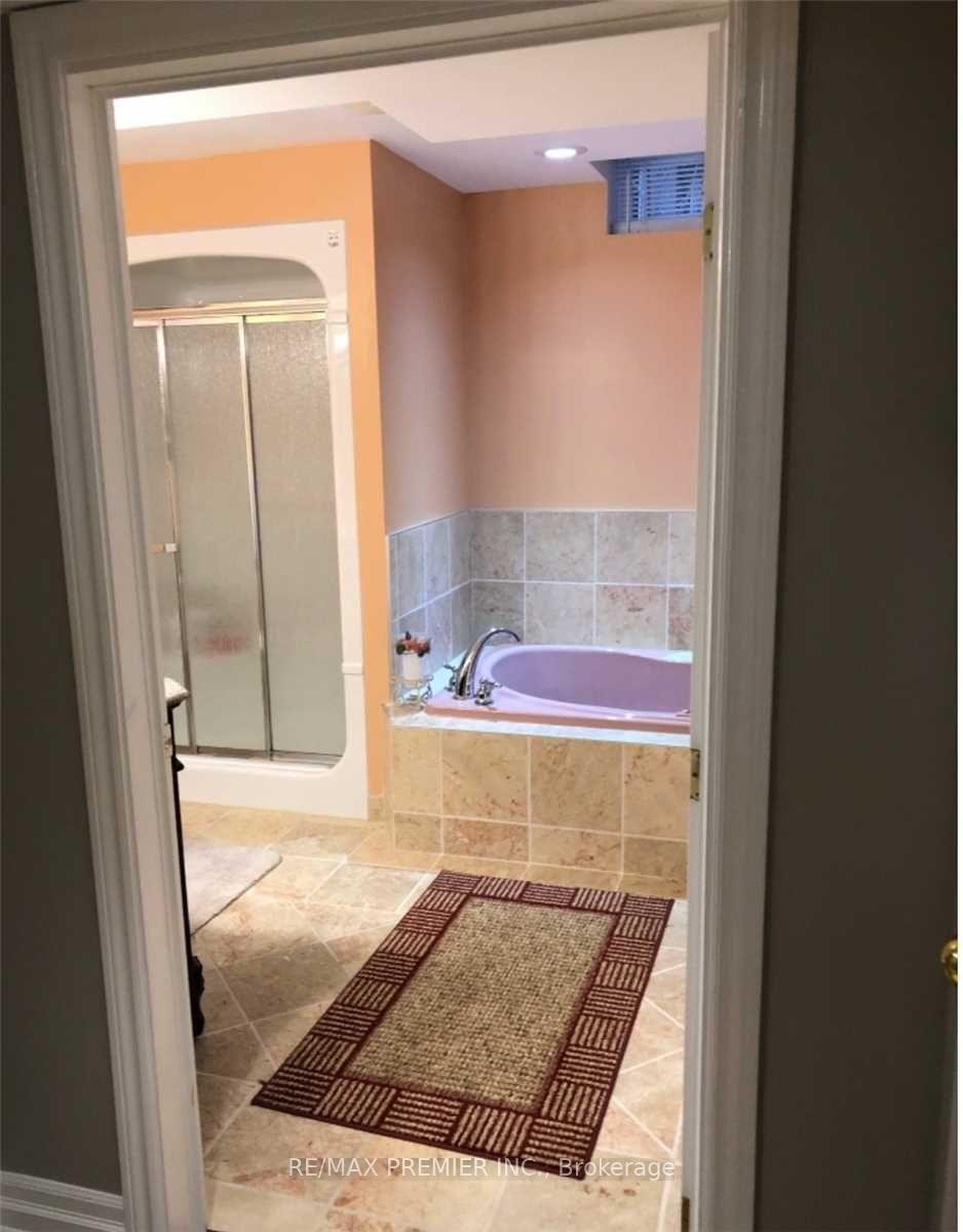 Photo 10 of Unit Lower, 51 Coronation Street, Vaughan, West Woodbridge — HOMEH