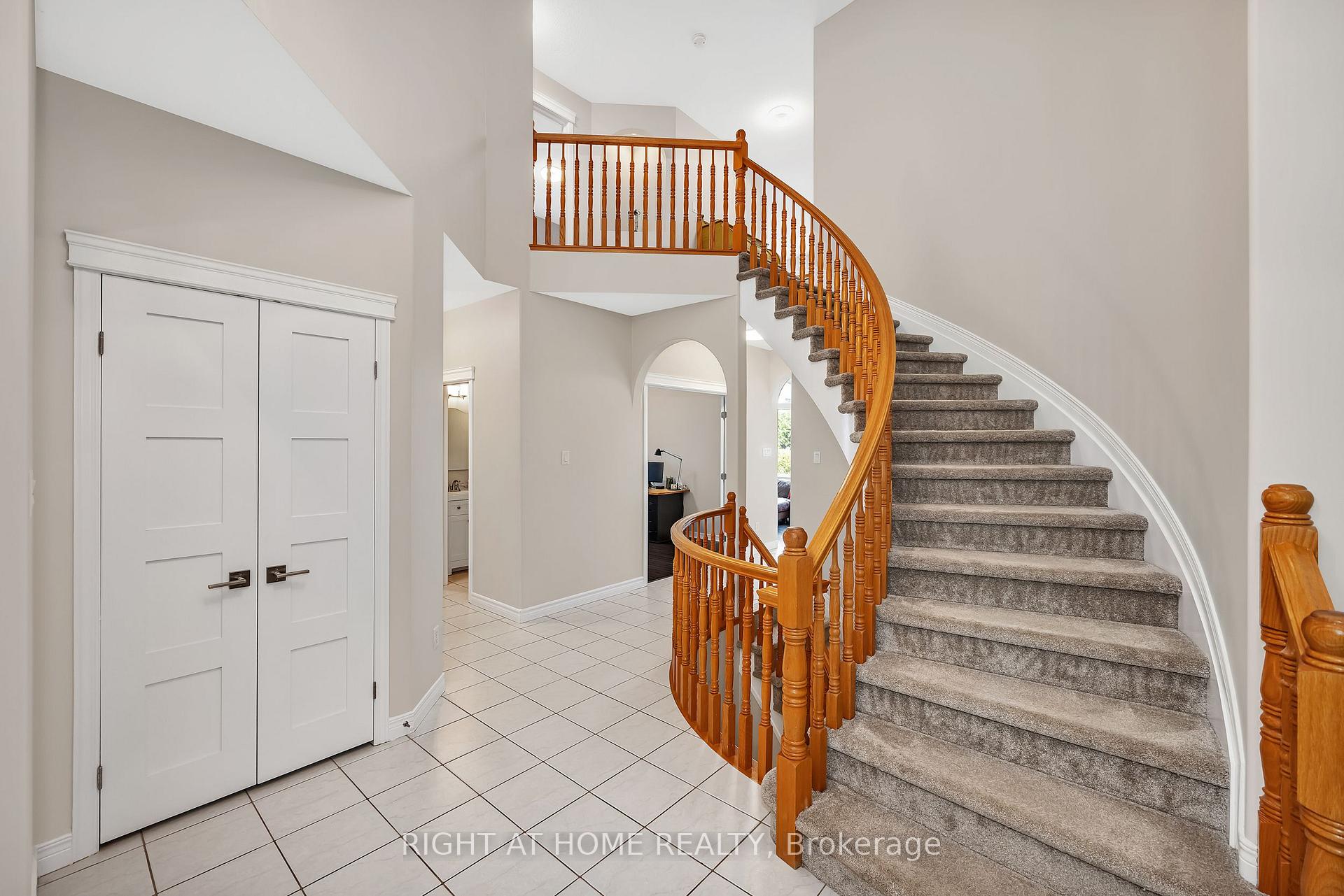 Photo 15 of 3727 Mountain Meadows Crescent, Ottawa, Riverside South/Gloucester Glen — HOMEH