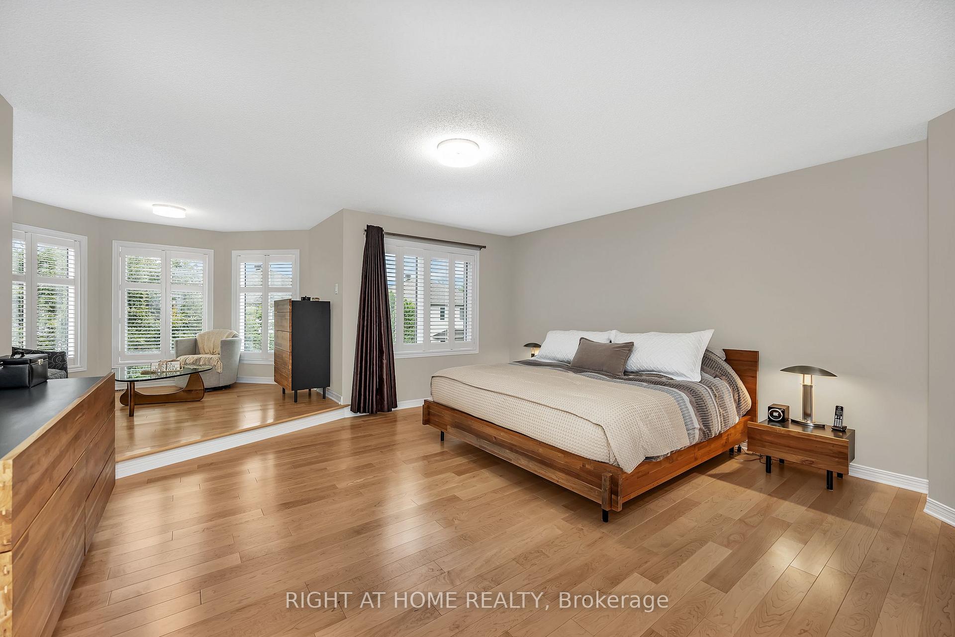 Photo 18 of 3727 Mountain Meadows Crescent, Ottawa, Riverside South/Gloucester Glen — HOMEH