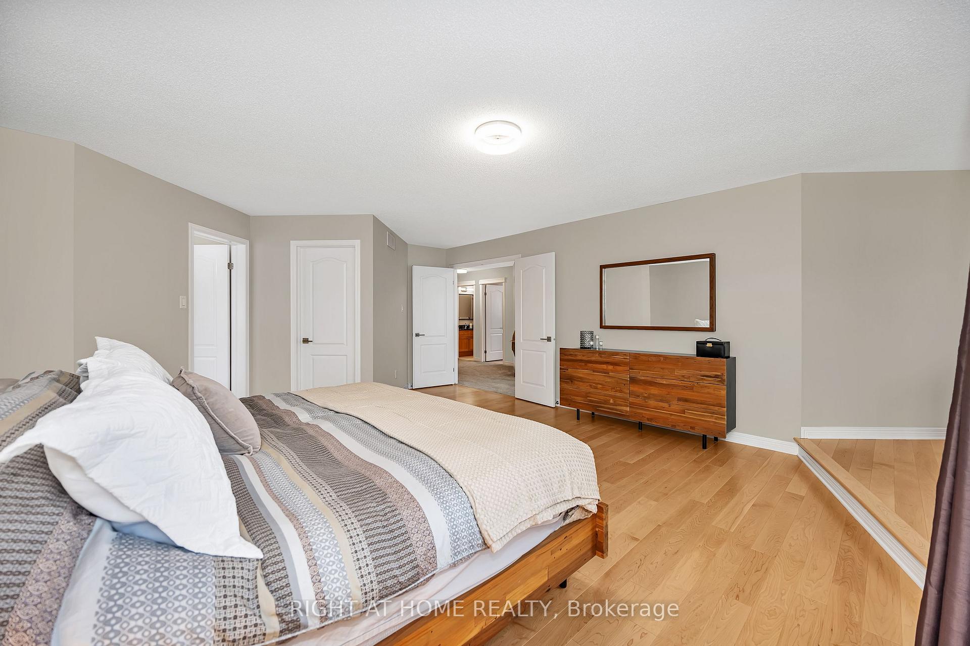 Photo 19 of 3727 Mountain Meadows Crescent, Ottawa, Riverside South/Gloucester Glen — HOMEH