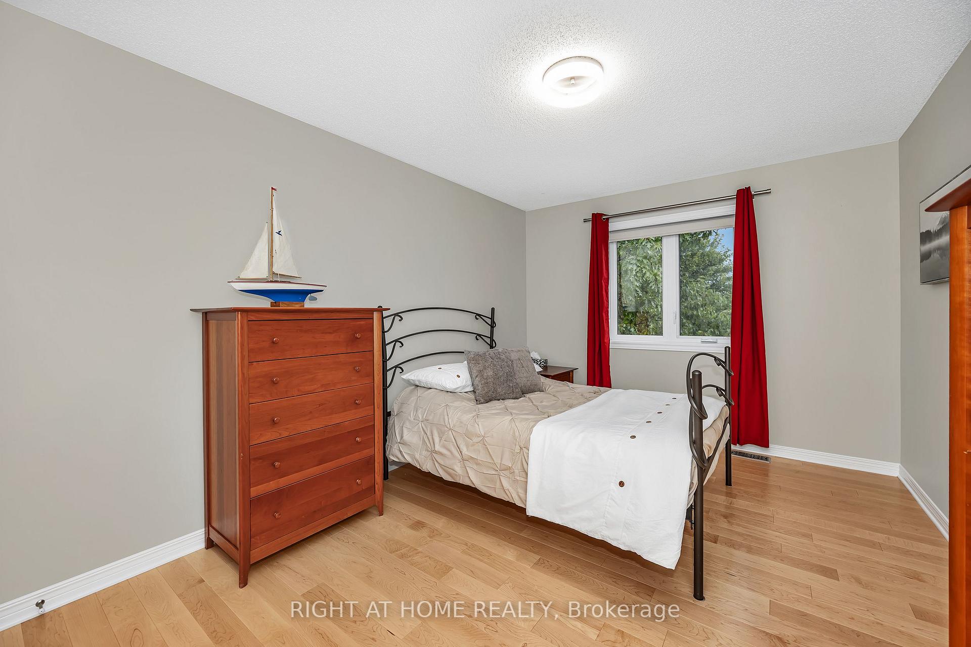 Photo 35 of 3727 Mountain Meadows Crescent, Ottawa, Riverside South/Gloucester Glen — HOMEH