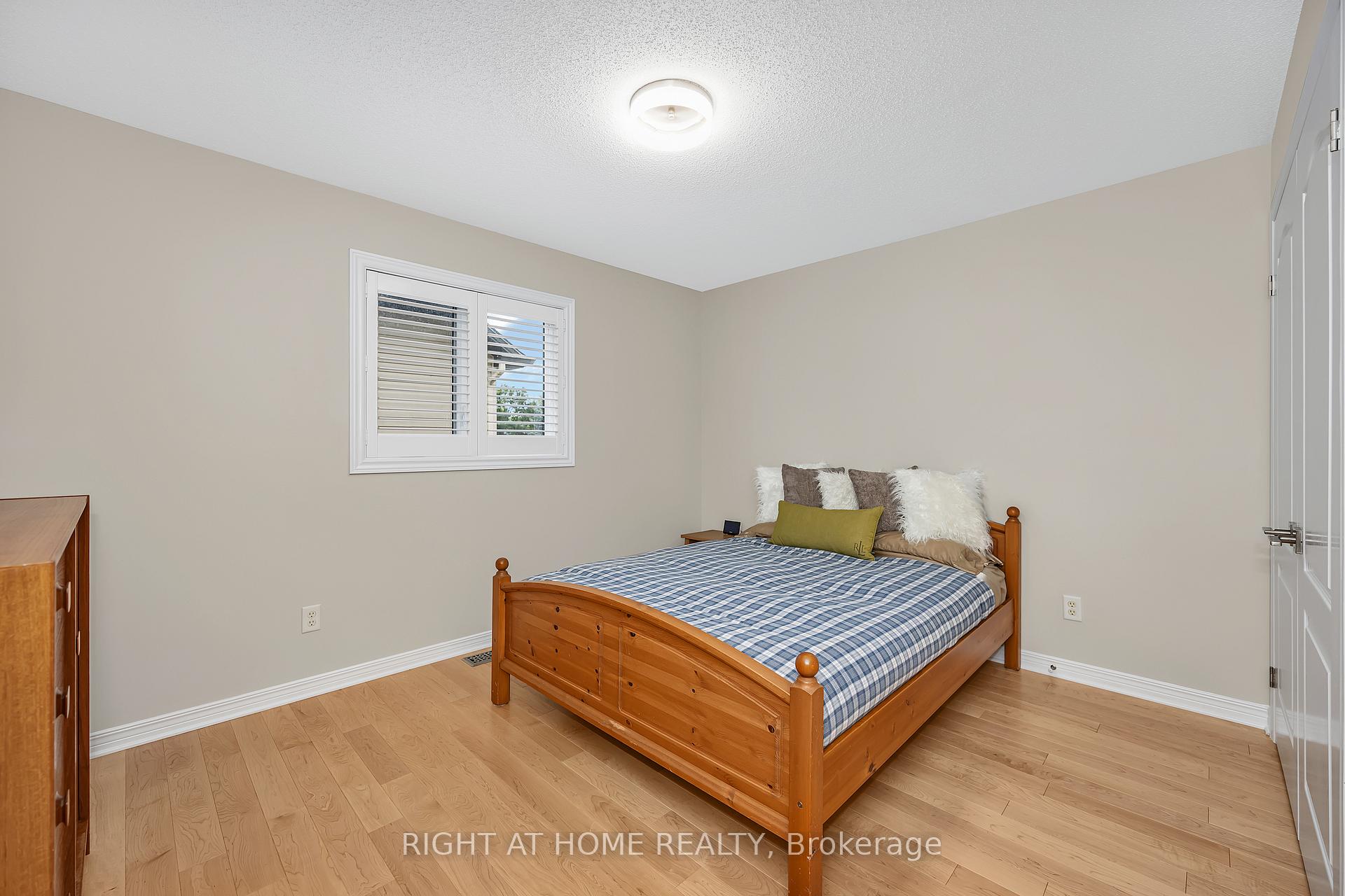 Photo 28 of 3727 Mountain Meadows Crescent, Ottawa, Riverside South/Gloucester Glen — HOMEH