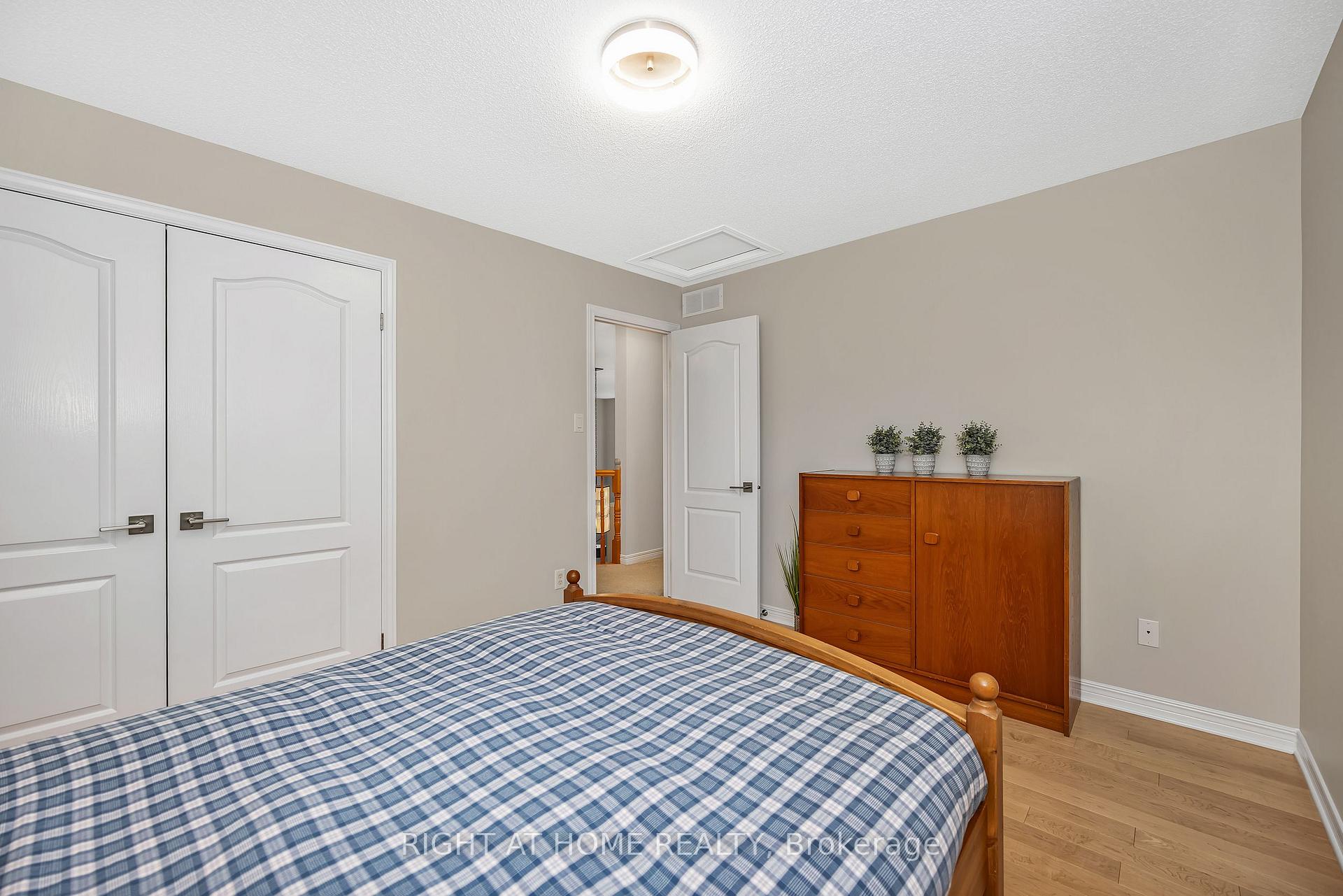 Photo 30 of 3727 Mountain Meadows Crescent, Ottawa, Riverside South/Gloucester Glen — HOMEH