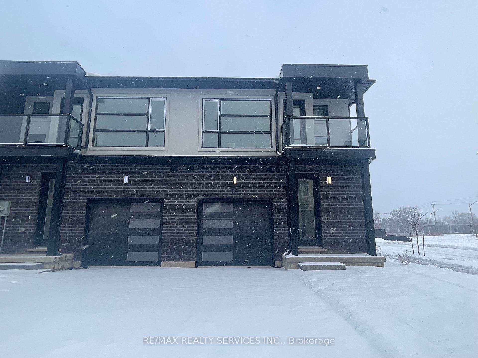 Photo 1 of 82 Warren Trail, Welland, Lincoln/Crowland — HOMEH
