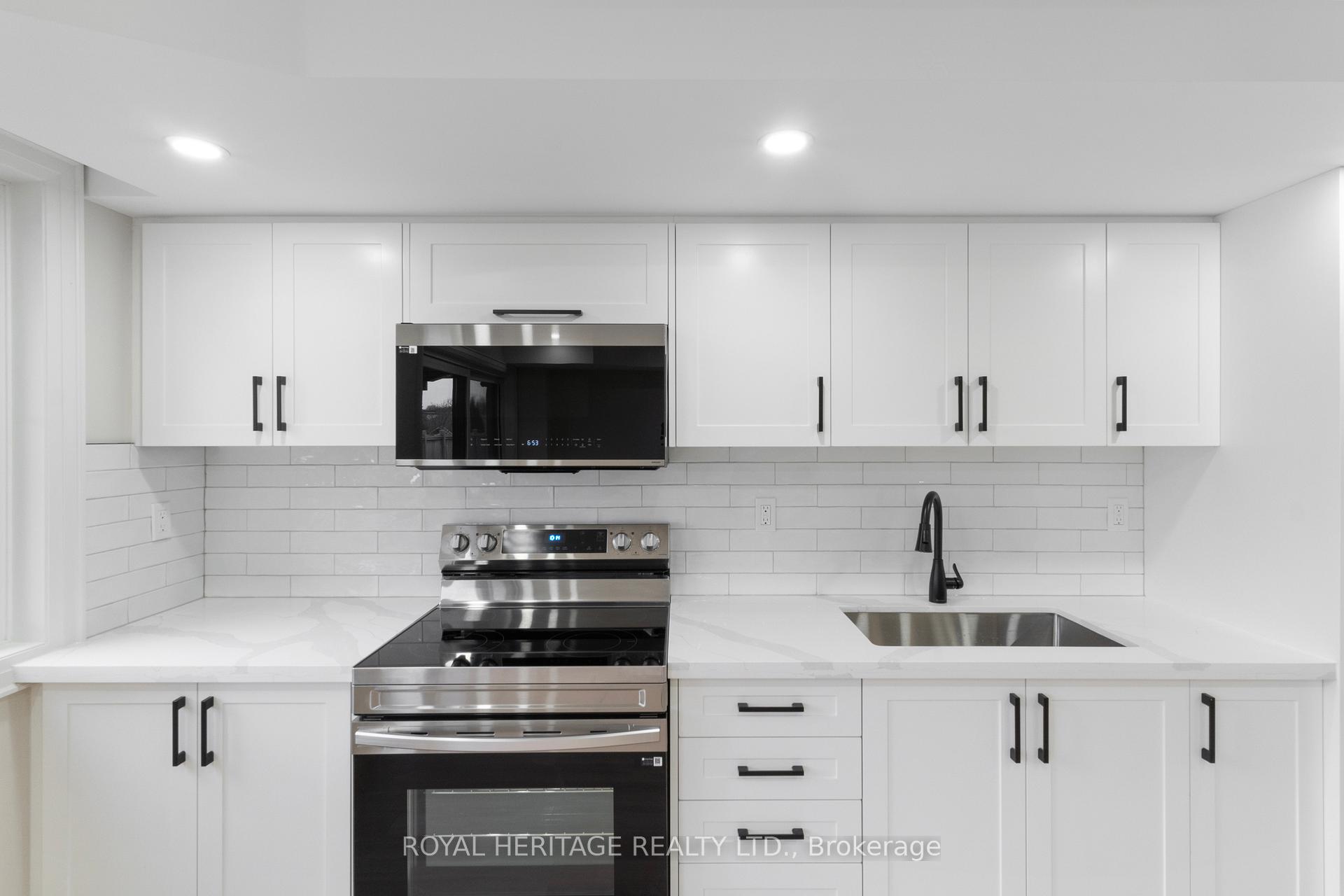 Photo 7 of 69 Pine Gate Place, Whitby, Williamsburg — HOMEH