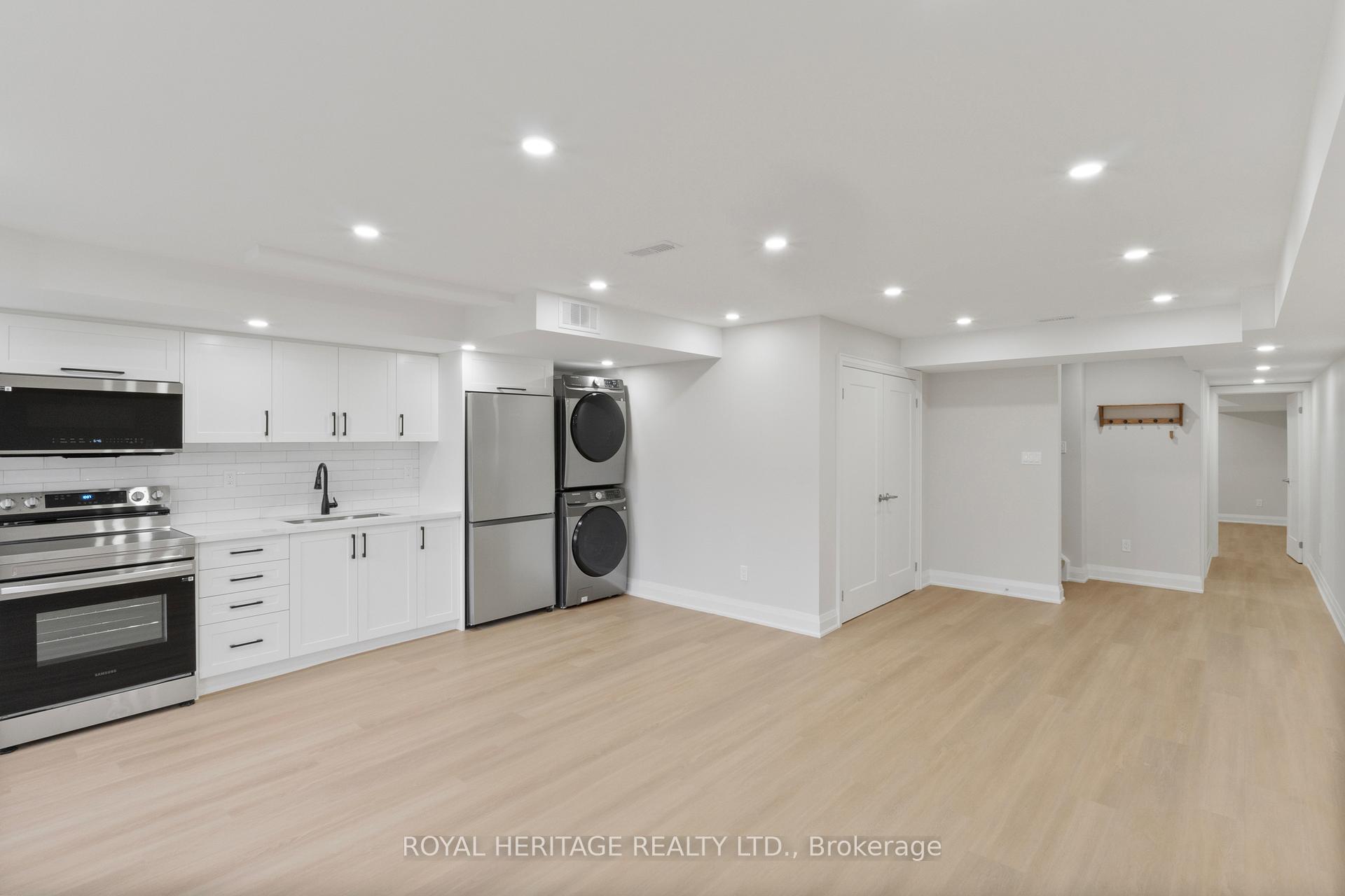 Photo 10 of 69 Pine Gate Place, Whitby, Williamsburg — HOMEH