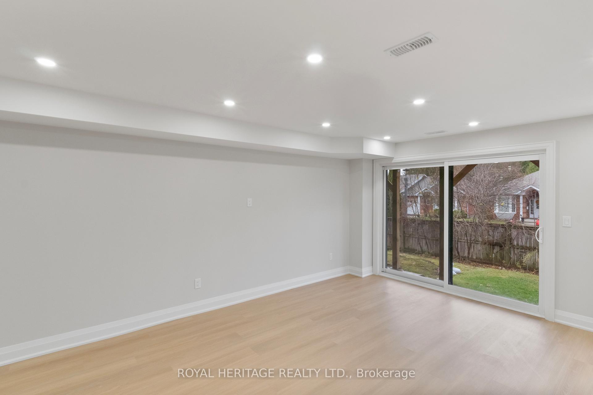 Photo 11 of 69 Pine Gate Place, Whitby, Williamsburg — HOMEH