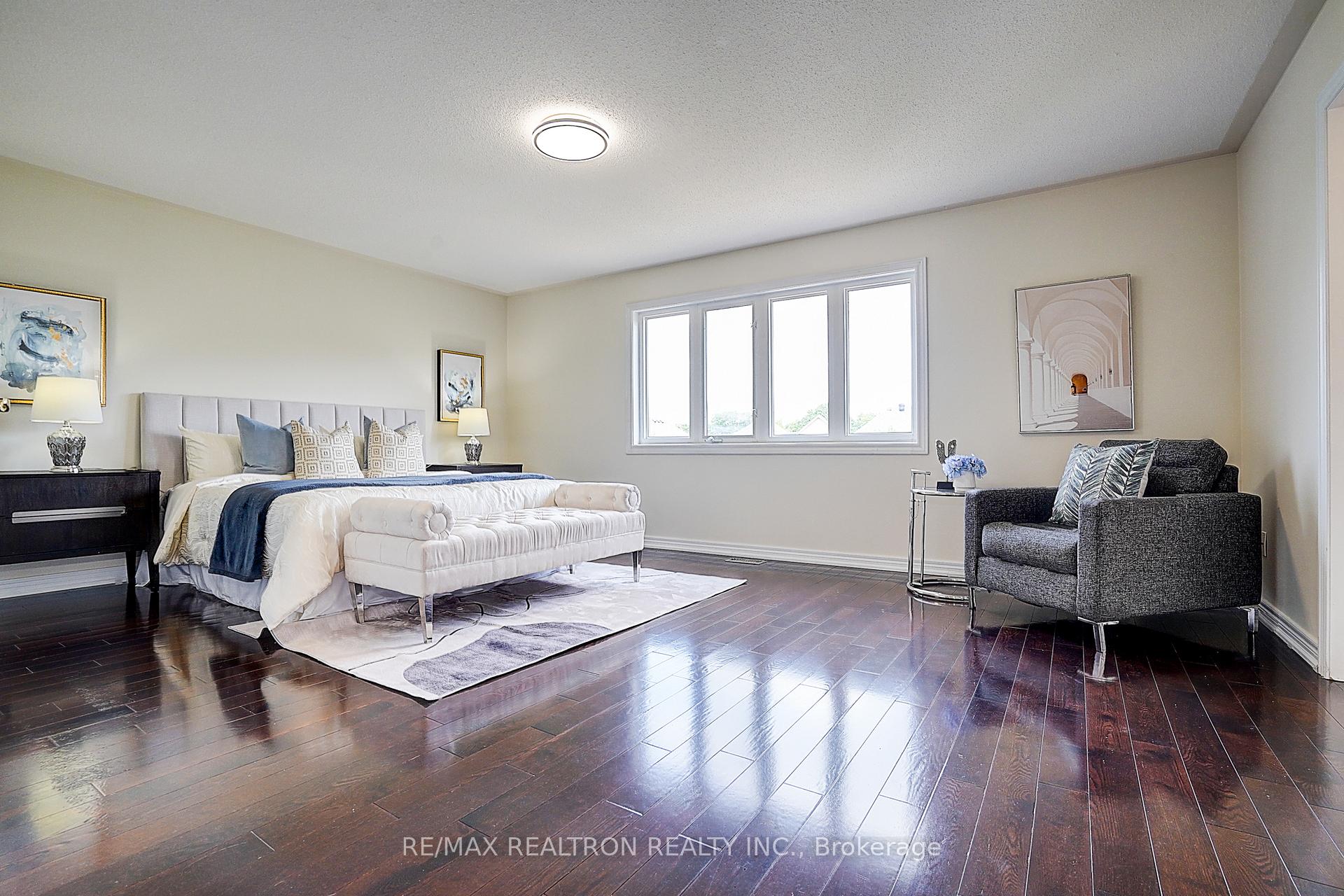 Photo 25 of 346 Autumn Hill Boulevard, Vaughan, Patterson — HOMEH
