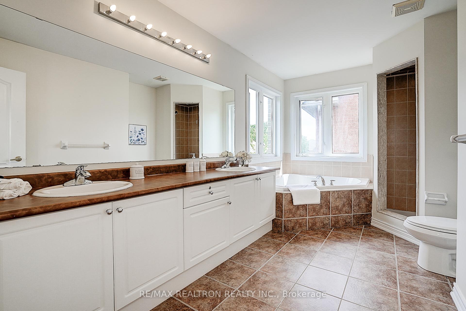 Photo 29 of 346 Autumn Hill Boulevard, Vaughan, Patterson — HOMEH