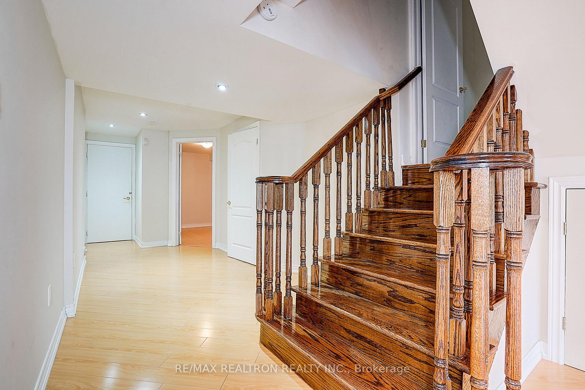 Photo 40 of 346 Autumn Hill Boulevard, Vaughan, Patterson — HOMEH