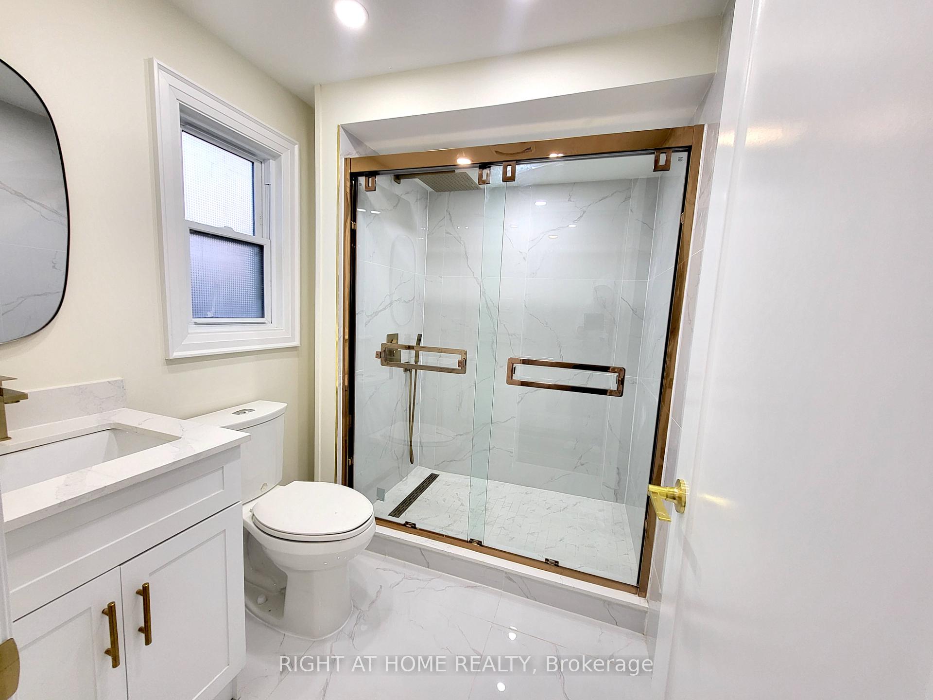Photo 6 of 247 Hickling Trail, Barrie, Grove East — HOMEH