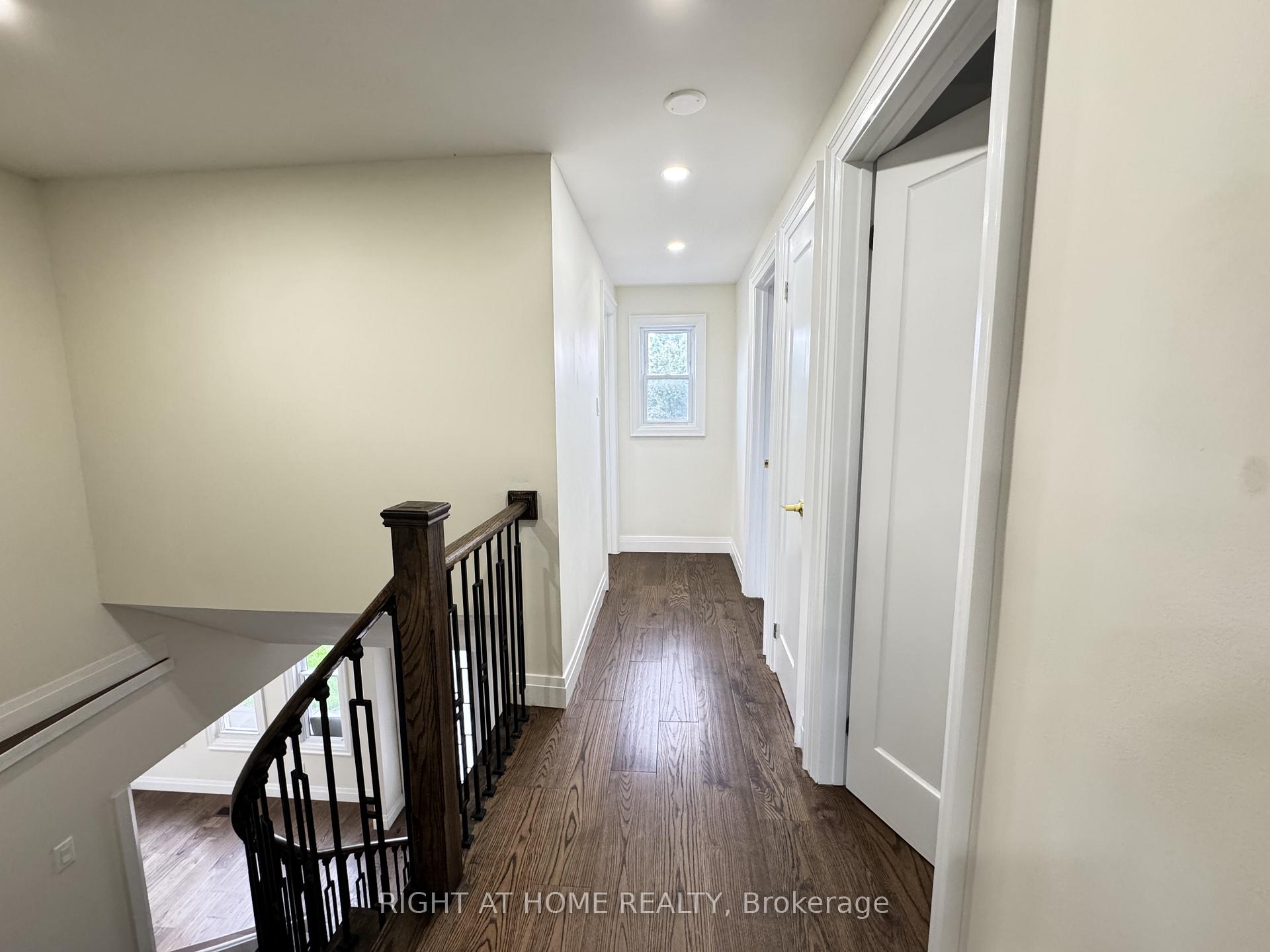 Photo 7 of 247 Hickling Trail, Barrie, Grove East — HOMEH