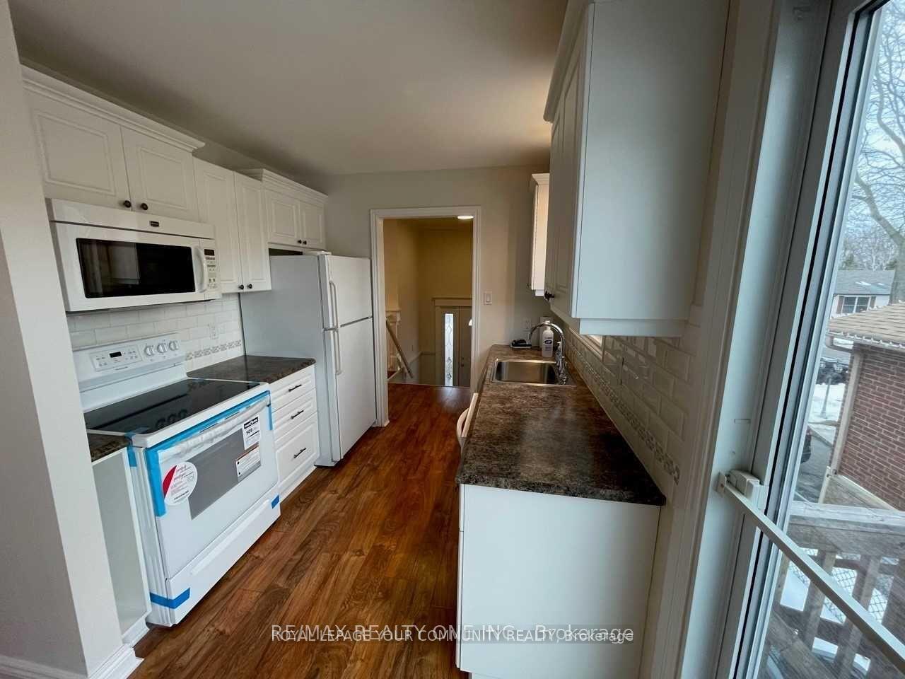 Photo 17 of 47 Guthrie Crescent, Whitby, Lynde Creek — HOMEH