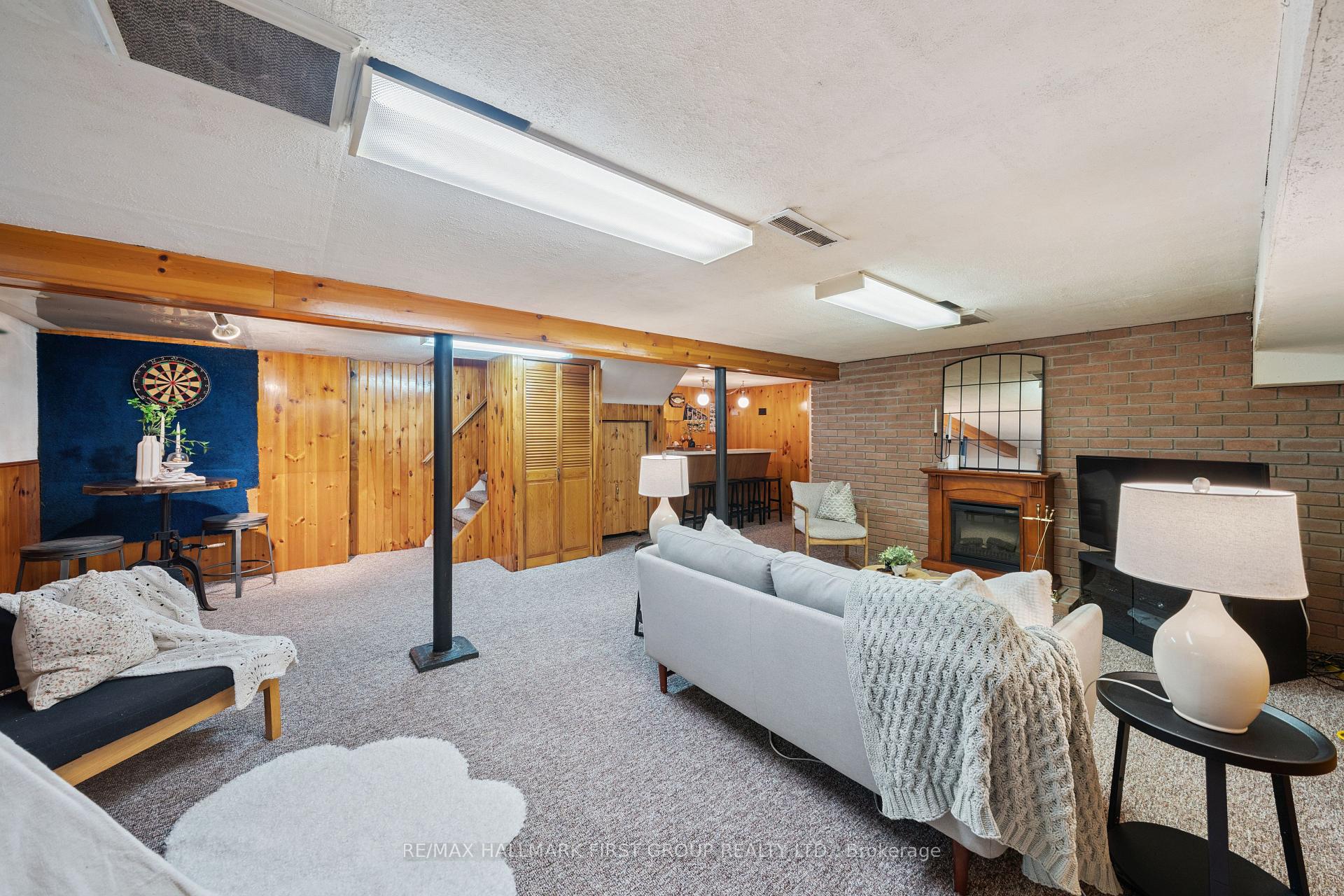 Photo 10 of 2 Thorncroft Crescent, Ajax, South East — HOMEH