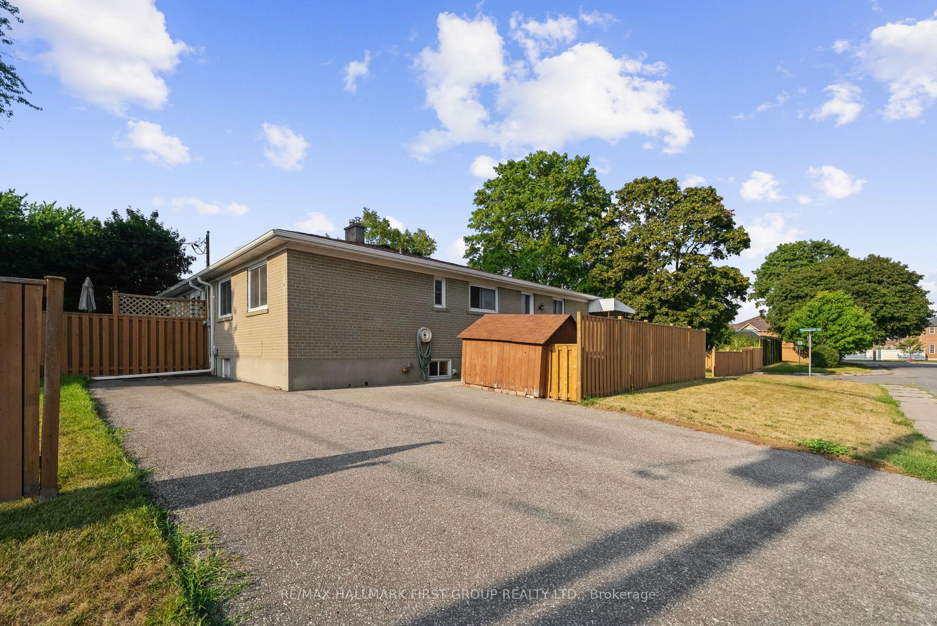 Photo 14 of 2 Thorncroft Crescent, Ajax, South East — HOMEH
