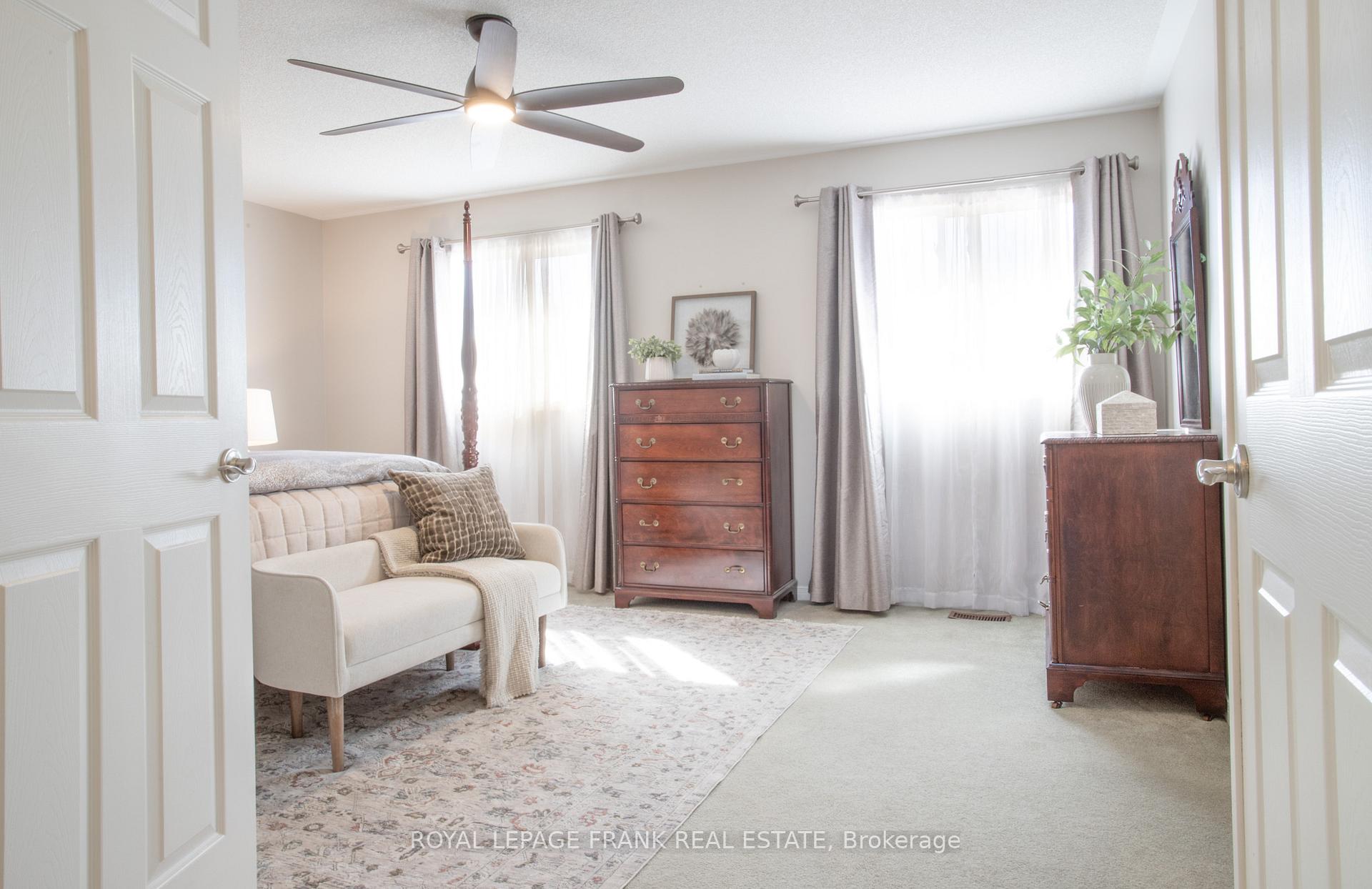 Photo 24 of 39 Winterberry Drive, Whitby, Rolling Acres — HOMEH