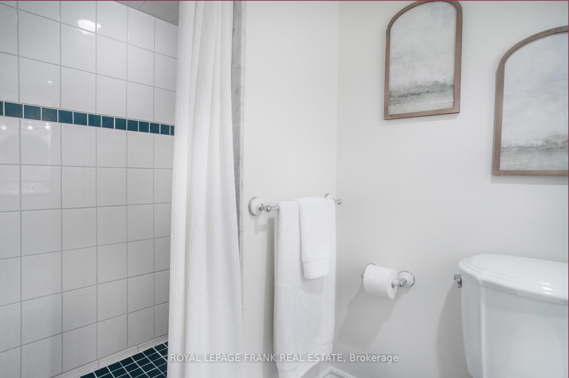 Photo 42 of 39 Winterberry Drive, Whitby, Rolling Acres — HOMEH