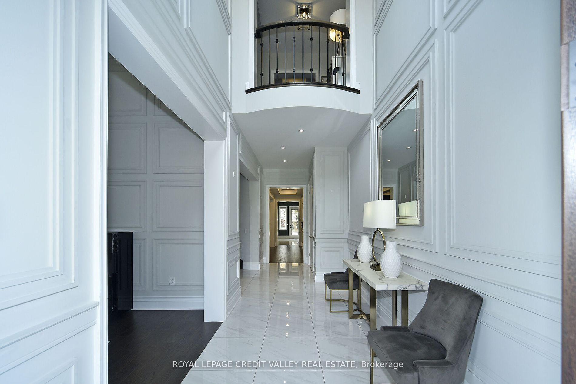 Photo 4 of 47 Nave Street, Vaughan, Kleinburg — HOMEH