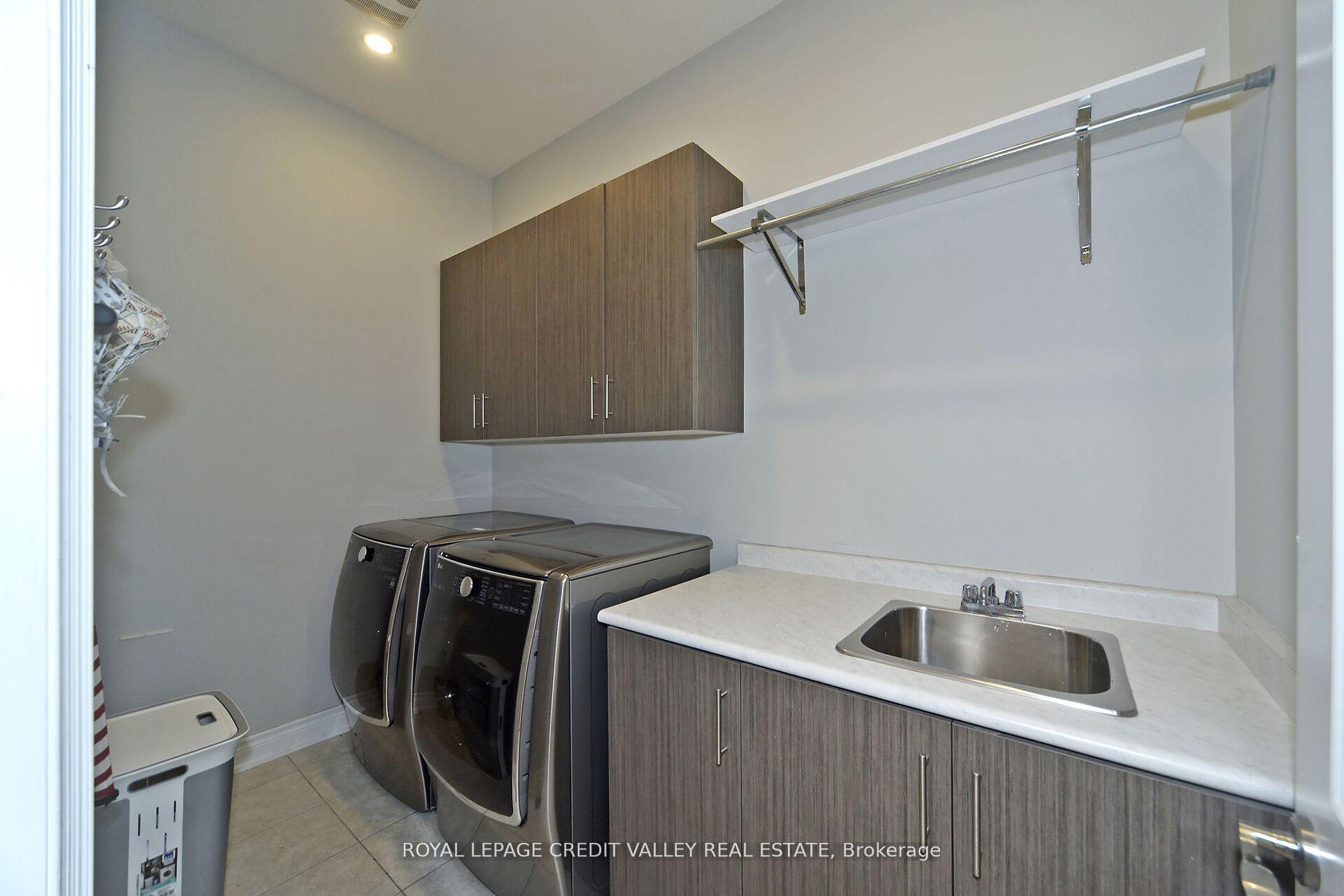 Photo 21 of 47 Nave Street, Vaughan, Kleinburg — HOMEH
