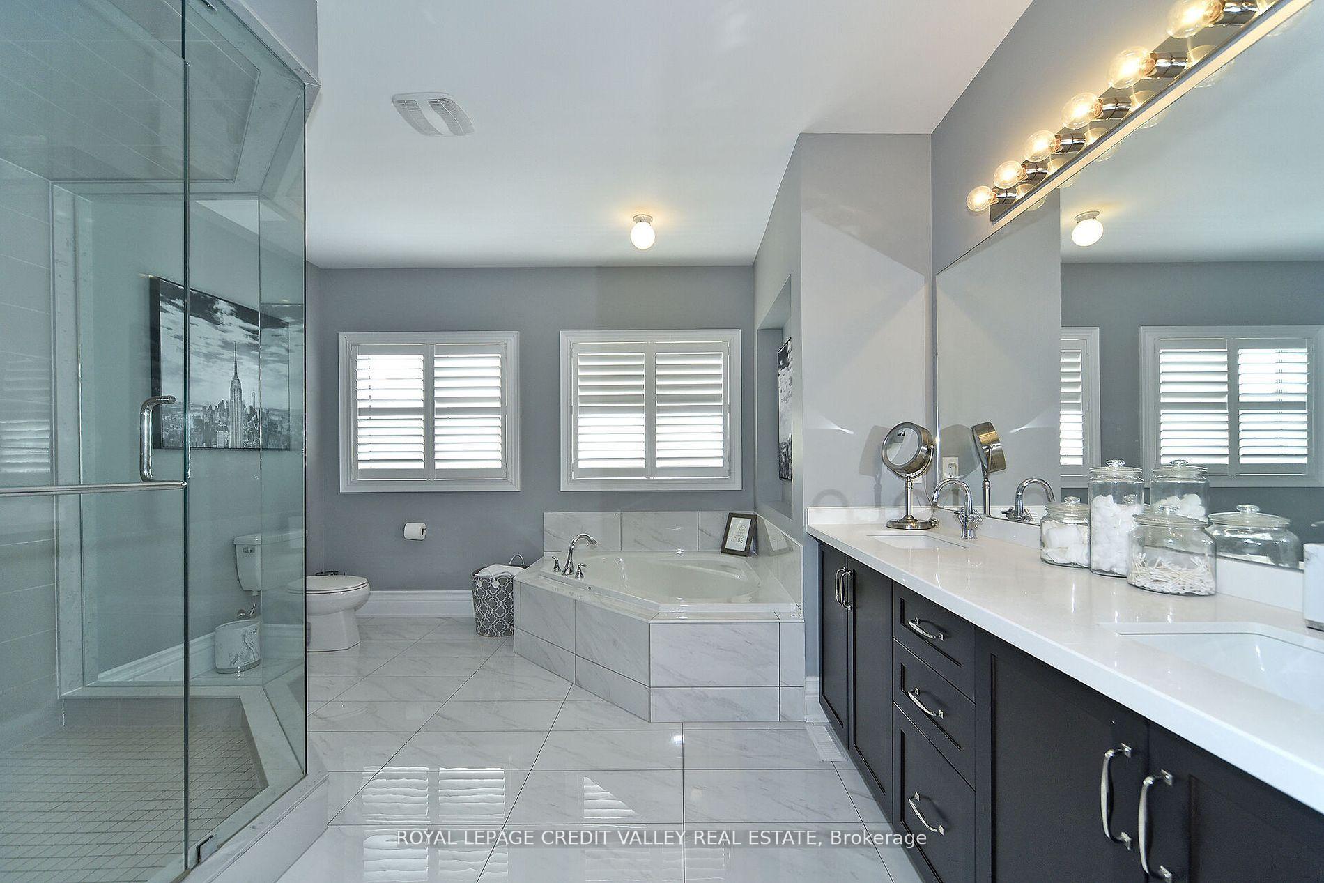 Photo 36 of 47 Nave Street, Vaughan, Kleinburg — HOMEH