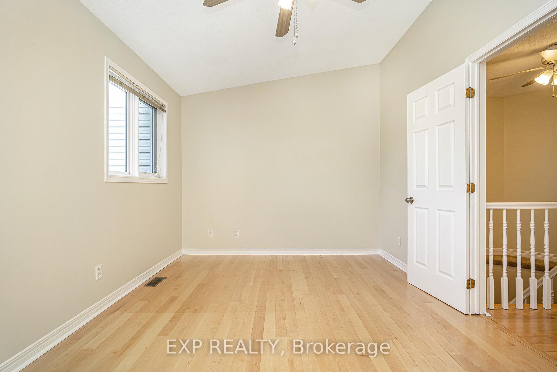 Photo 13 of 114 Corsica Private, Ottawa, Riverview Park — HOMEH